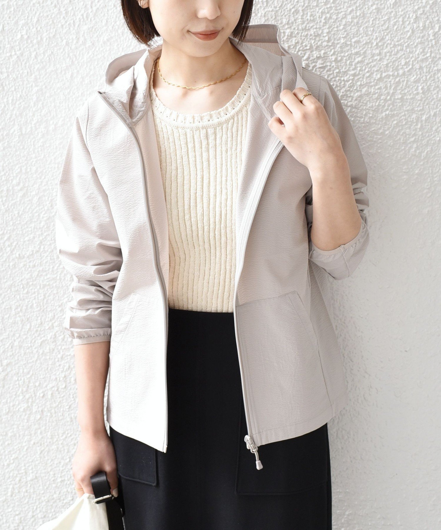 【シップス フォー ウィメン/SHIPS】のSHIPS Colors UVカット・吸水速乾・抗菌防臭 サーパスウェーブ パーカー インテリア・キッズ・メンズ・レディースファッション・服の通販 founy(ファニー) 　ファッション　Fashion　レディースファッション　Fashion for Women　トップス・カットソー　Cut & Sew Tops　レディースパーカー・カジュアルフーディー　Casual Hoodies & Sweatshirts　アウトドア　Outdoor Clothing　コンパクト　Compact, Small Size　吸水　Absorbent, Quick-Dry　抗菌　Antibacterial, Bacteria-Resistant　軽量　Lightweight, Ultra Light　ストレッチ　Stretch, Stretchy Fabric　パーカー　Hoodie, Parka　ブルゾン　Blouson, Bomber Jacket　メンズ　Men's, Menswear　アウトレット　Outlet / Clearance　夏　Summer　ビジネス 仕事 通勤　Business / Work / Commuting　2026年　2026　ライトグレー|ID: prp329100004936450 ipo3291000000037042815