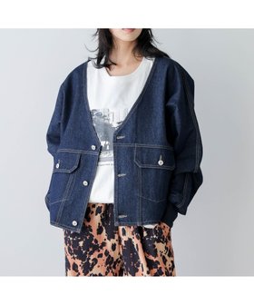 【ラジュール/Lajour】のVネックデニムジャケット 人気、トレンドファッション・服の通販 founy(ファニー) ファッション Fashion レディースファッション Fashion for Women アウター Coat / Outerwear Collection レディースジャケット・軽アウター Jackets デニムジャケット / カジュアルアウター Denim Jackets おすすめ Recommended / Our Picks イエロー Yellow コンパクト Compact, Small Size デニム Denim, Jeans Material フロント Front, Front Design ポケット Pocket, Pocket Detail 春 Spring 秋 Autumn |ID:prp329100004936545