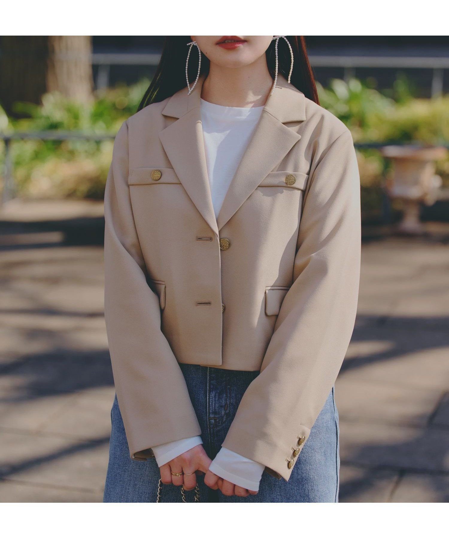 【グローバルワーク/GLOBAL WORK】の高山直子さんコラボ/金ボタンショートジャケット/EiiS/289628 インテリア・キッズ・メンズ・レディースファッション・服の通販 founy(ファニー) 　ファッション　Fashion　レディースファッション　Fashion for Women　アウター　Coat / Outerwear Collection　レディースジャケット・軽アウター　Jackets　ヴィンテージ　Vintage Style　コラボ　Collaboration, Collab　ショート　Short, Short Length　ジャケット　Jacket, Outerwear　雑誌　Magazine, Fashion Magazine　デニム　Denim, Jeans Material　バランス　Balance, Style Balance　パイピング　Piping, Trim Design　犬　Dog　ベージュ52|ID: prp329100004936587 ipo3291000000037043647