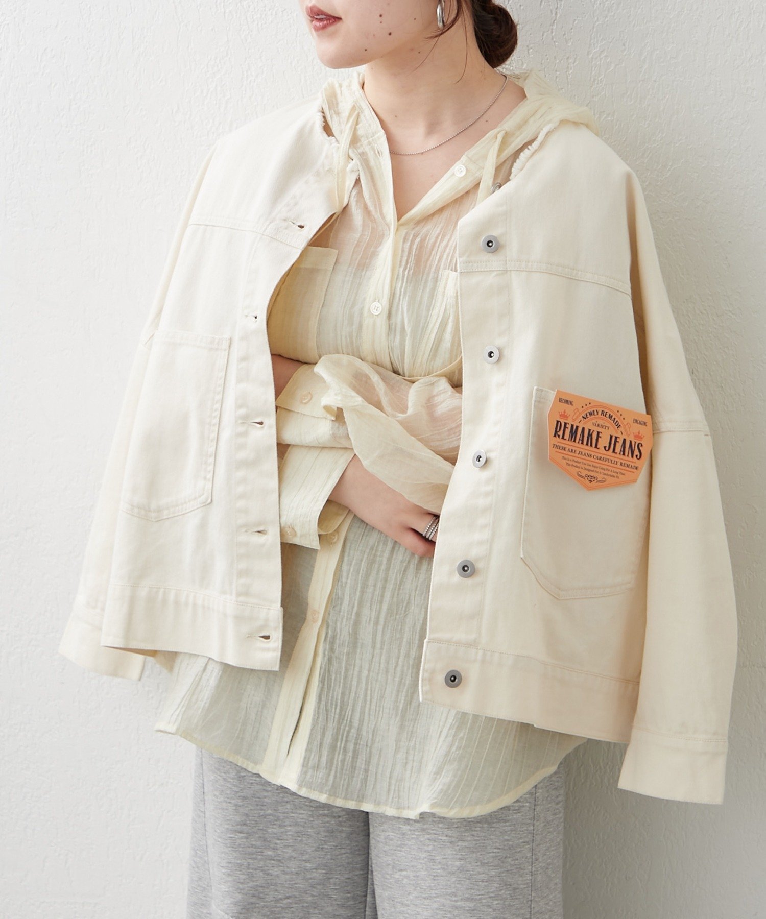 【アンドフォーエバー/RMAF】の【カジュアルコーデのマストアイテム】リメーク風ノーカラーGジャン インテリア・キッズ・メンズ・レディースファッション・服の通販 founy(ファニー) 　ファッション　Fashion　レディースファッション　Fashion for Women　アウター　Coat / Outerwear Collection　2026年　2026　スニーカー　Sneakers, Trainers　デニム　Denim, Jeans Material　エレガント 上品　Elegant　再入荷　Restock / Back in Stock　アイボリー|ID: prp329100004936643 ipo3291000000037043980