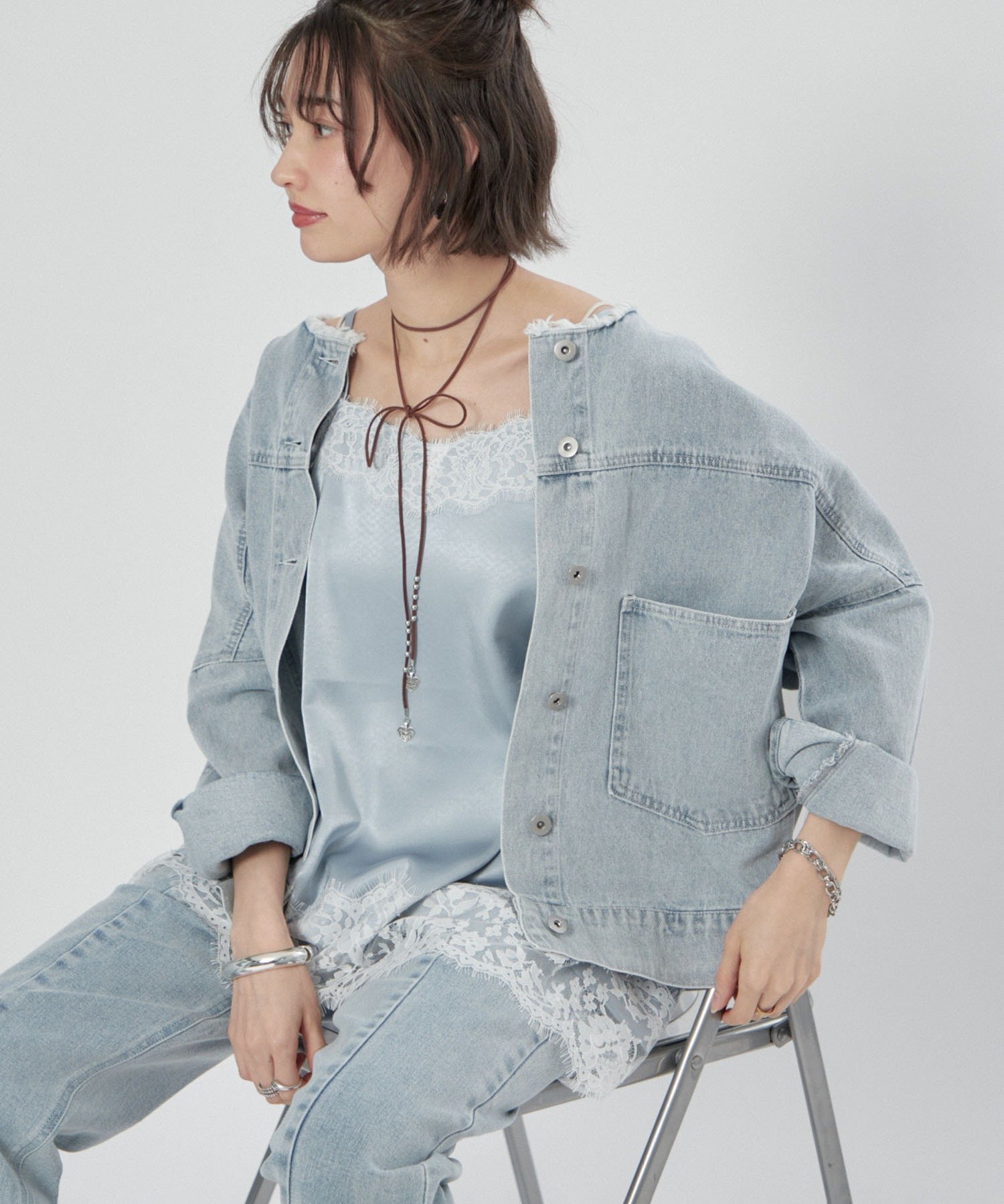 【アンドフォーエバー/RMAF】の【カジュアルコーデのマストアイテム】リメーク風ノーカラーGジャン インテリア・キッズ・メンズ・レディースファッション・服の通販 founy(ファニー) 　ファッション　Fashion　レディースファッション　Fashion for Women　アウター　Coat / Outerwear Collection　2026年　2026　スニーカー　Sneakers, Trainers　デニム　Denim, Jeans Material　エレガント 上品　Elegant　再入荷　Restock / Back in Stock　ケミカルウォッシュ|ID: prp329100004936643 ipo3291000000037043985