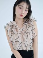 【スナイデル/SNIDEL】の【WEB限定カラーあり】ノースリフリルブラウス 人気、トレンドファッション・服の通販 founy(ファニー) ファッション Fashion レディースファッション Fashion for Women トップス・カットソー Cut & Sew Tops シャツ・ブラウス・オフィスカジュアル Elegant Blouses & Button-Ups インナー Innerwear ウェーブ Wavy Pattern 今季 This Season, Current Season シアー Sheer, See-Through ストレート Straight, Straight Cut スマート Smart, Elegant トレンド Trend, Trending Now ドット Polka Dot, Dot Pattern 人気 Popular, Best Seller フィット Fit, Slim Fit フリル Frill, Ruffle ミックス Mix, Mixed Style 無地 Plain, Solid Color ラベンダー Lavender リボン Ribbon, Bow ロマンティック Romantic, Feminine Style おすすめ Recommended / Our Picks thumbnail BEG[037]|ID: prp329100004936801 ipo3291000000037045130