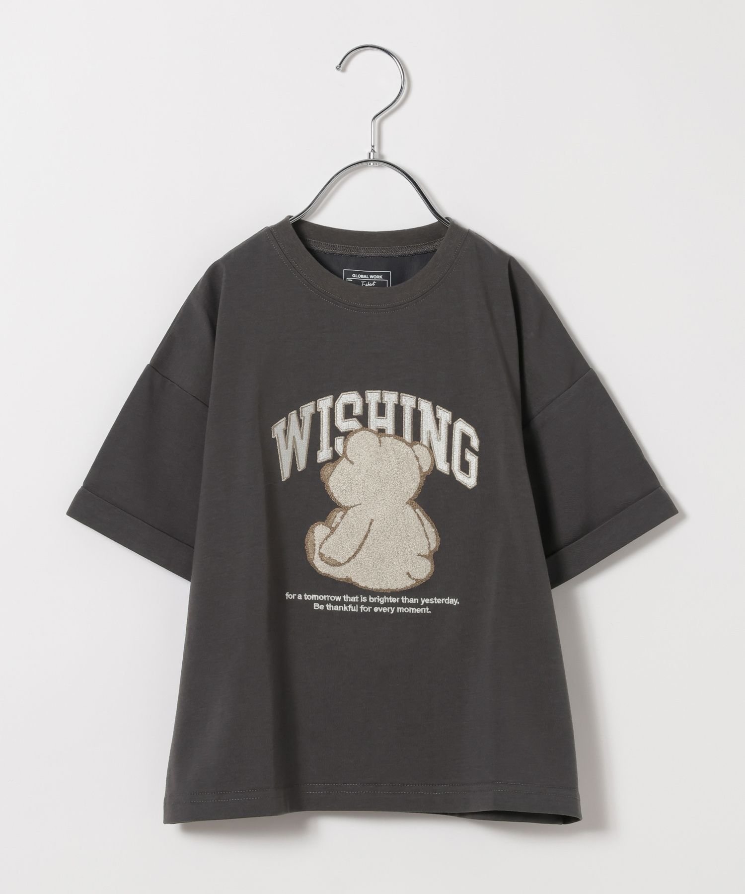 【グローバルワーク/GLOBAL WORK / KIDS】のヘビロッTEEワイドモチーフ半袖T/キッズ/638035 インテリア・キッズ・メンズ・レディースファッション・服の通販 founy(ファニー) 　ファッション　Fashion　キッズファッション　Fashion for Kids　おすすめ　Recommended / Our Picks　グラフィック　Graphic, Graphic Design　ショート　Short, Short Length　シンプル　Simple, Minimal　スリム　Slim, Slim Fit　トレンド　Trend, Trending Now　ネコ　Cat, Feline Motif　バランス　Balance, Style Balance　プリント　Print, Printed Pattern　モチーフ　Motif, Design Theme　リボン　Ribbon, Bow　レース　Lace, Lace Fabric　ワイド　Wide, Wide Fit　人気　Popular, Best Seller　半袖　Short Sleeve, Half Sleeve　チャコール19|ID: prp329100004938510 ipo3291000000037058250