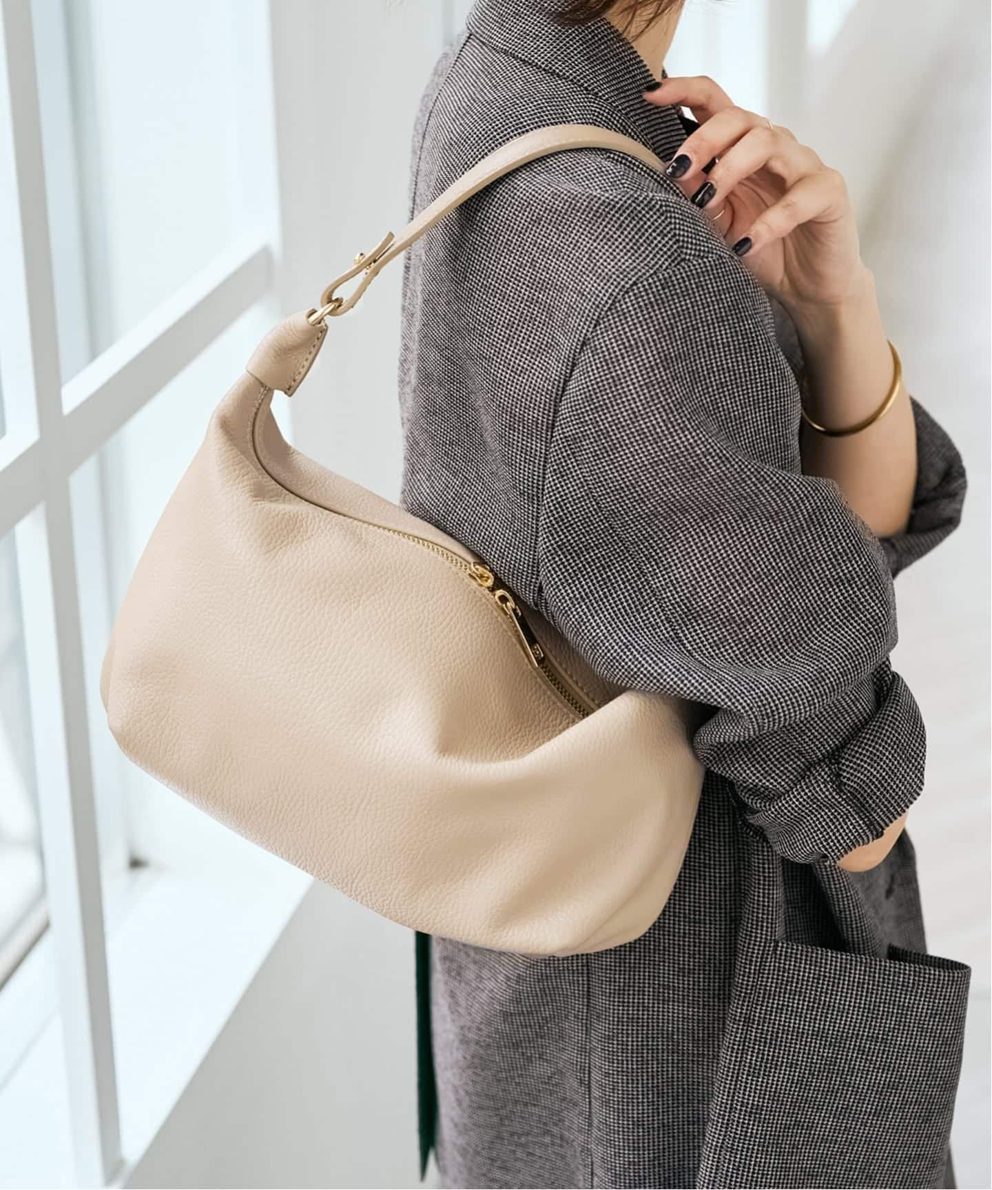 【スピック&スパン/Spick & Span】の《追加》MILOS / ミロス 別注2WAYショルダーバッグ* 人気、トレンドファッション・服の通販 founy(ファニー) 　ファッション　Fashion　レディースファッション　Fashion for Women　イタリア　Italy　オイル　Body Oil　ショルダー　Shoulder, Shoulder Strap　スマート　Smart, Elegant　別注　Limited Edition, Custom Order　ラップ　Wrap, Wrap Design　エレガント 上品　Elegant　 other-1|ID: prp329100004938575 ipo3291000000037058517