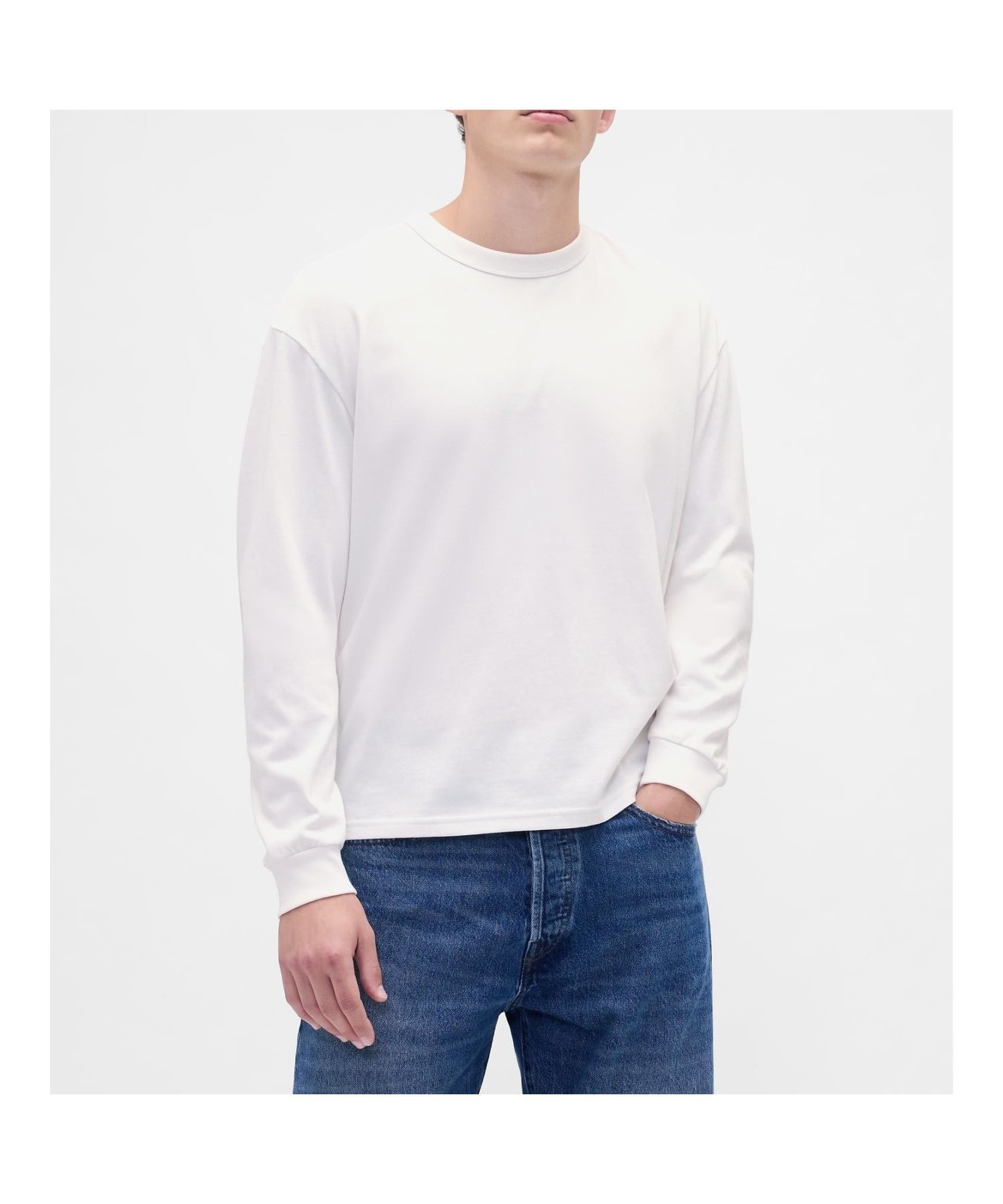 【ギャップ/GAP】のオーバーサイズ クロップド Tシャツ インテリア・キッズ・メンズ・レディースファッション・服の通販 founy(ファニー) 　ファッション　Fashion　レディースファッション　Fashion for Women　トップス・カットソー　Cut & Sew Tops　シャツ・ブラウス・オフィスカジュアル　Elegant Blouses & Button-Ups　ロングTシャツ・Tシャツ　Longline T-Shirts & Tees　おすすめ　Recommended / Our Picks　クロップド　Cropped, Short Length　ショート　Short, Short Length　ダウン　Down, Puffer　フィット　Fit, Slim Fit　長袖　Long Sleeve, Full Sleeve　NEW_OFF_WHITE|ID: prp329100004939463 ipo3291000000037065582