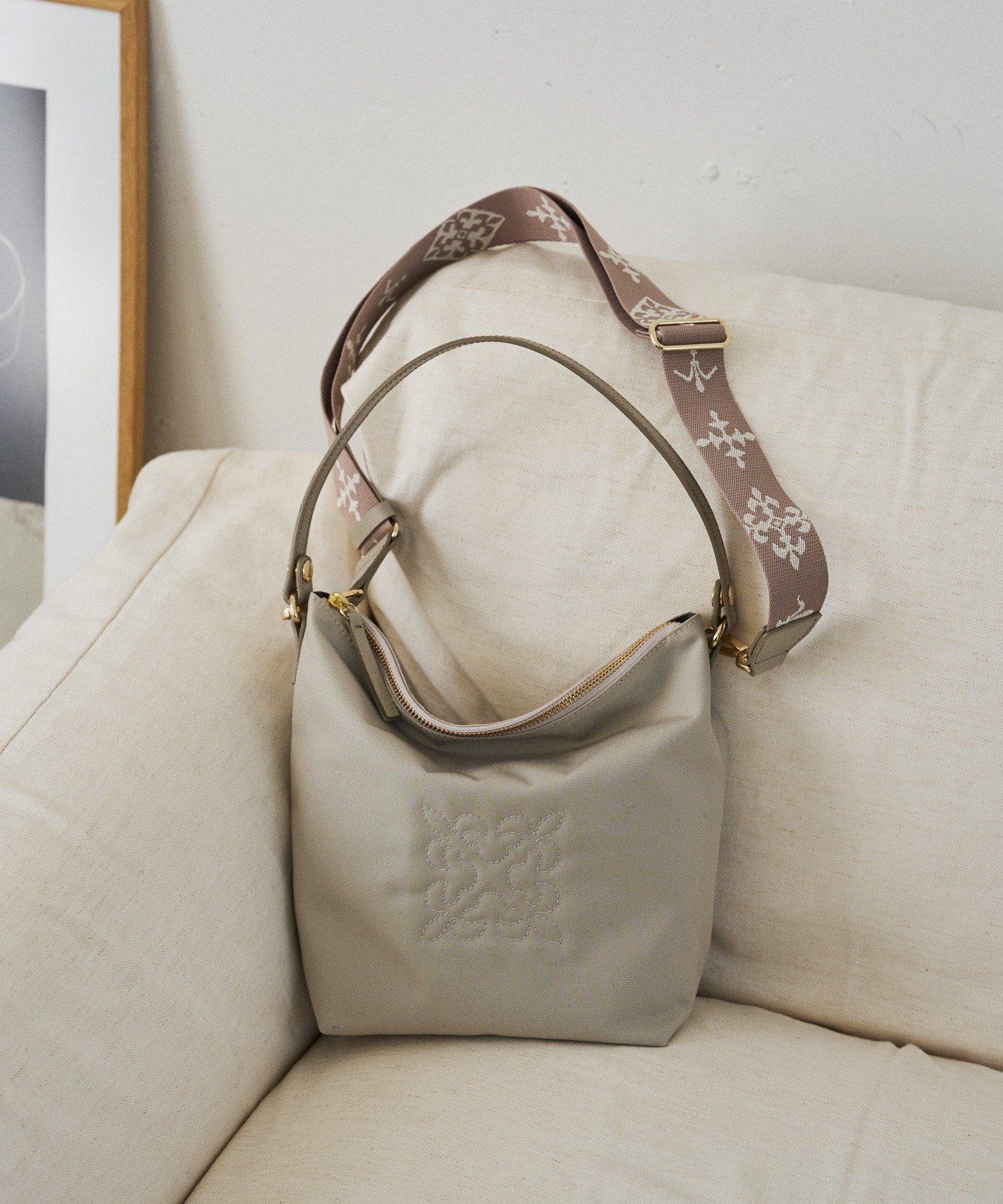 【ラシット/russet】の《WEB限定》スタンダードミニショルダーバッグ コーデュラナイロン インテリア・キッズ・メンズ・レディースファッション・服の通販 founy(ファニー) 　ファッション　Fashion　レディースファッション　Fashion for Women　エレガント 上品　Elegant　コンパクト　Compact, Small Size　傘　Umbrella, Parasol　軽量　Lightweight, Ultra Light　ショルダー　Shoulder, Shoulder Strap　シルバー　Silver, Metallic Silver　人気　Popular, Best Seller　バランス　Balance, Style Balance　フォルム　Silhouette, Form　ポケット　Pocket, Pocket Detail　日本製　Made In Japan　ギフト プレゼント　Gift / Present　グレージュ|ID: prp329100004942072 ipo3291000000037091305