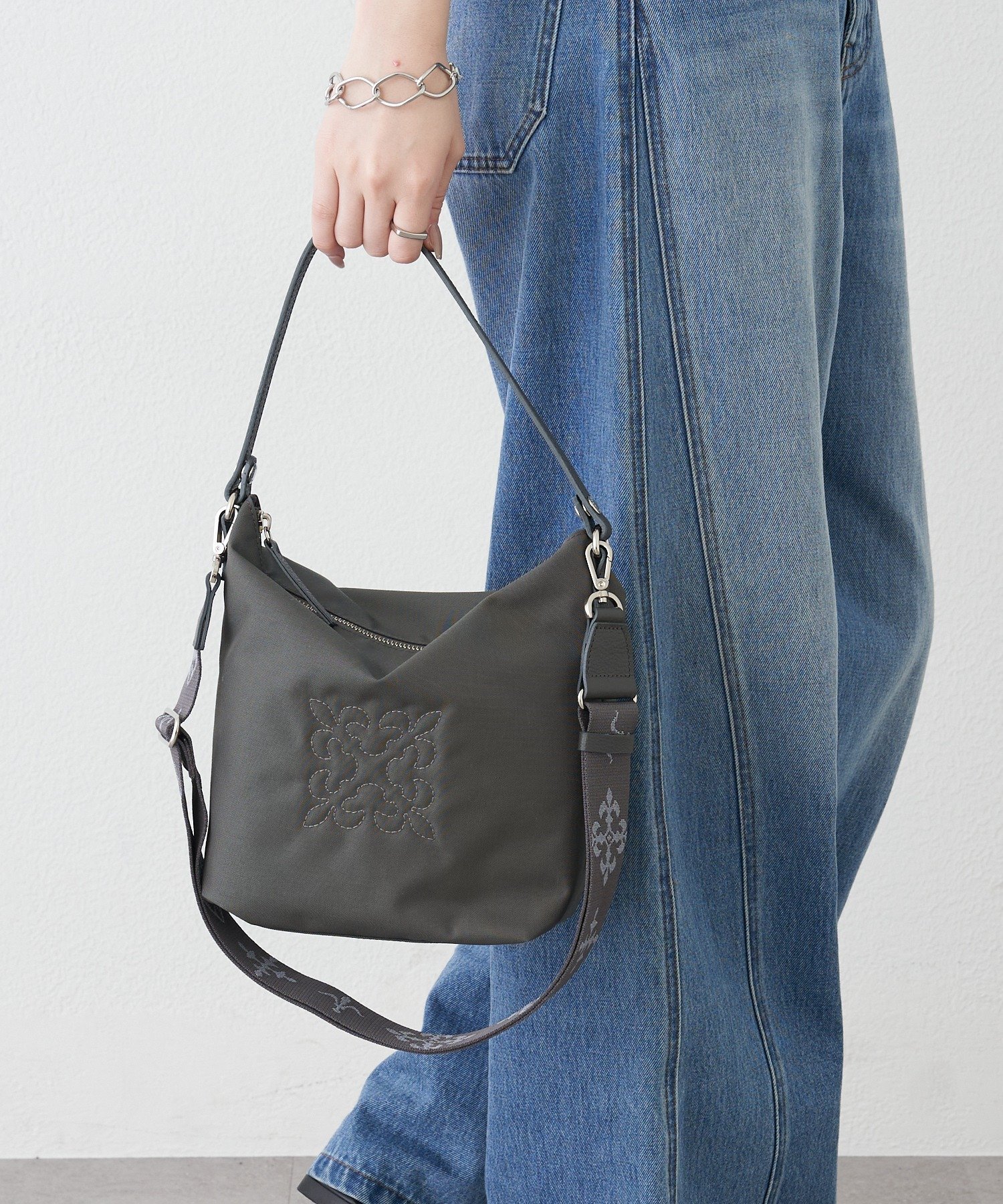 【ラシット/russet】の《WEB限定》スタンダードミニショルダーバッグ コーデュラナイロン インテリア・キッズ・メンズ・レディースファッション・服の通販 founy(ファニー) 　ファッション　Fashion　レディースファッション　Fashion for Women　エレガント 上品　Elegant　コンパクト　Compact, Small Size　傘　Umbrella, Parasol　軽量　Lightweight, Ultra Light　ショルダー　Shoulder, Shoulder Strap　シルバー　Silver, Metallic Silver　人気　Popular, Best Seller　バランス　Balance, Style Balance　フォルム　Silhouette, Form　ポケット　Pocket, Pocket Detail　日本製　Made In Japan　ギフト プレゼント　Gift / Present　グレー|ID: prp329100004942072 ipo3291000000037091308