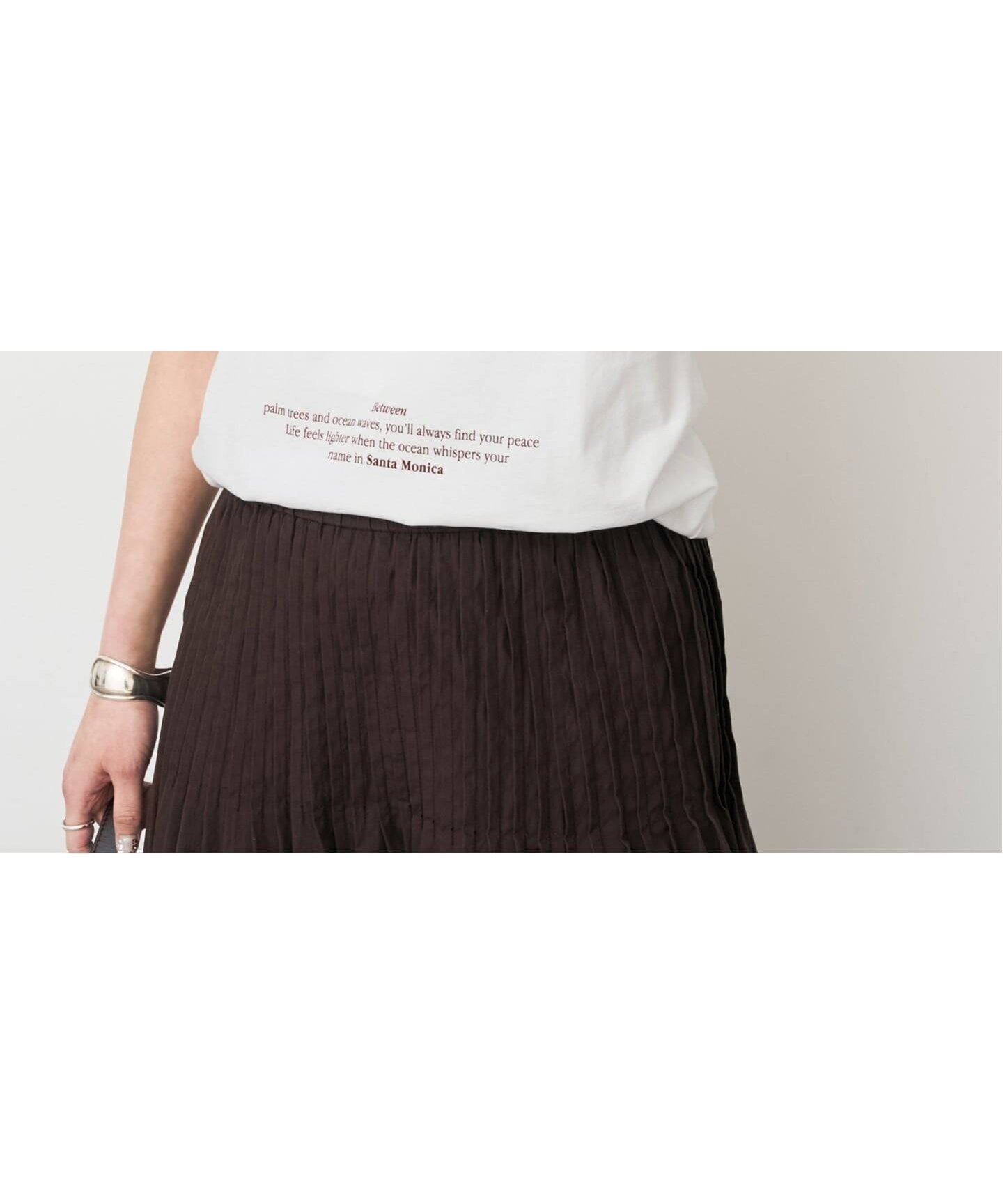 【スピック&スパン/Spick & Span】のコンパクトロゴTシャツ インテリア・キッズ・メンズ・レディースファッション・服の通販 founy(ファニー) 　ファッション　Fashion　レディースファッション　Fashion for Women　トップス・カットソー　Cut & Sew Tops　シャツ・ブラウス・オフィスカジュアル　Elegant Blouses & Button-Ups　ロングTシャツ・Tシャツ　Longline T-Shirts & Tees　グラフィック　Graphic, Graphic Design　コンパクト　Compact, Small Size　シンプル　Simple, Minimal　スマート　Smart, Elegant　バランス　Balance, Style Balance　ボトム　Bottoms, Lower Wear　グレーベース|ID: prp329100004942132 ipo3291000000037091638