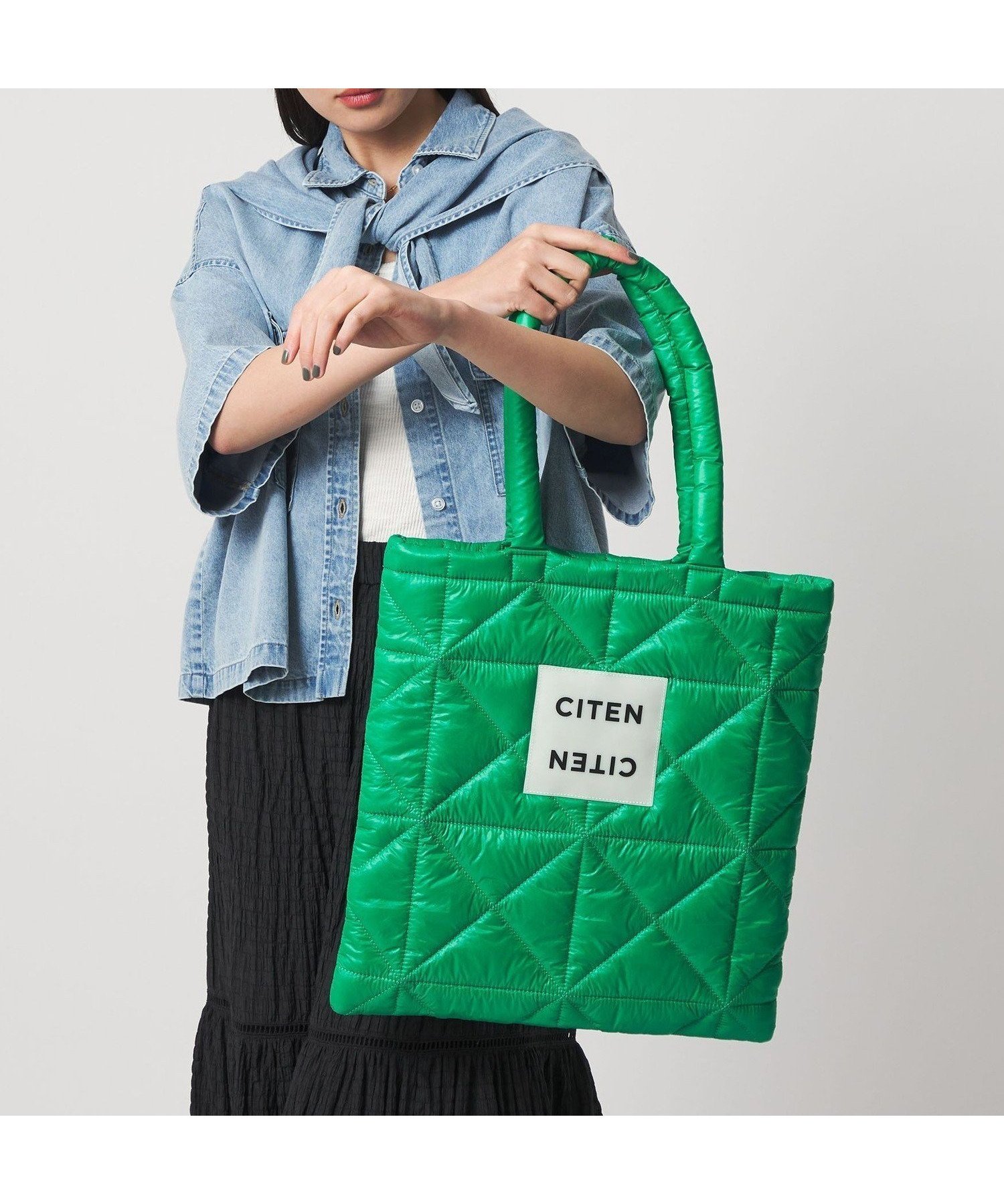 【シテン/CITEN】のCITEN CITEN パデッド トートバッグ インテリア・キッズ・メンズ・レディースファッション・服の通販 founy(ファニー) 　ファッション　Fashion　レディースファッション　Fashion for Women　バッグ　Bags　キルティング　Quilted, Quilting　トライアングル　Triangle, Triangular Shape　フィット　Fit, Slim Fit　ポケット　Pocket, Pocket Detail　モコモコ　Fuzzy, Fluffy　A/W・秋冬　Autumn/Winter　おすすめ　Recommended / Our Picks　KELLY|ID: prp329100004942775 ipo3291000000037099149