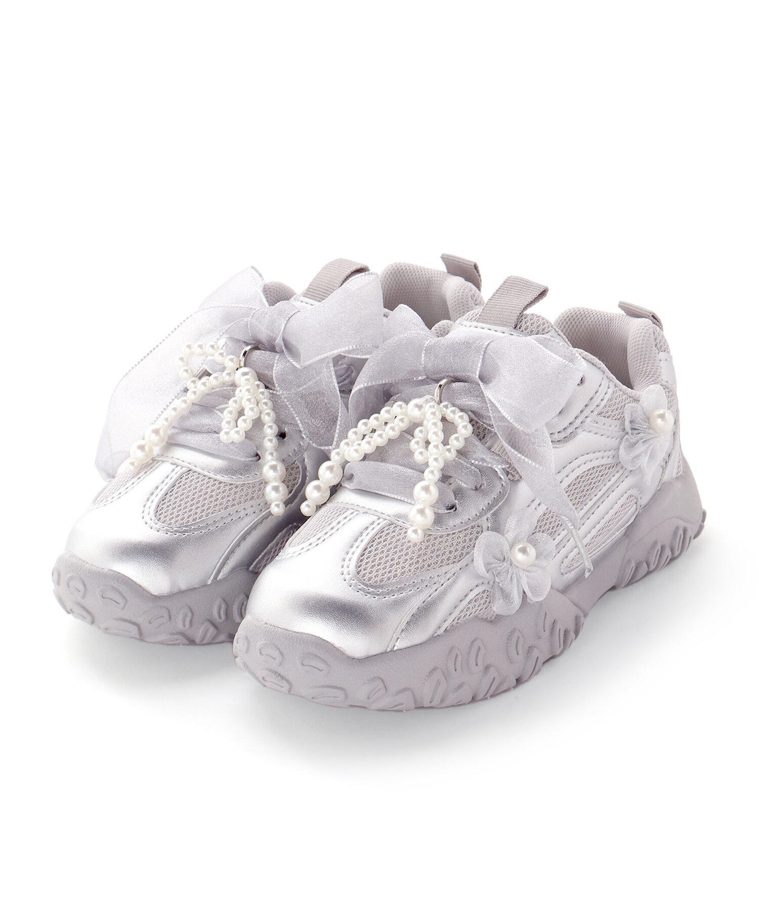 【ベベ オンライン ストア/BEBE ONLINE STORE / KIDS】のキラふわフラワーリボンスニーカー(17~22cm) インテリア・キッズ・メンズ・レディースファッション・服の通販 founy(ファニー) 　ファッション　Fashion　キッズファッション　Fashion for Kids　オーガンジー　Organza Fabric　春　Spring　シルバー　Silver, Metallic Silver　シンプル　Simple, Minimal　パール　Pearl, Pearl Accent　フレンチ　French, French Style　メッシュ　Mesh, Net Fabric　モチーフ　Motif, Design Theme　リボン　Ribbon, Bow　S/S・春夏　SS, Spring/Summer, Warm Season　夏　Summer　エレガント 上品　Elegant　2026年　2026　シルバー|ID: prp329100004942785 ipo3291000000037099233