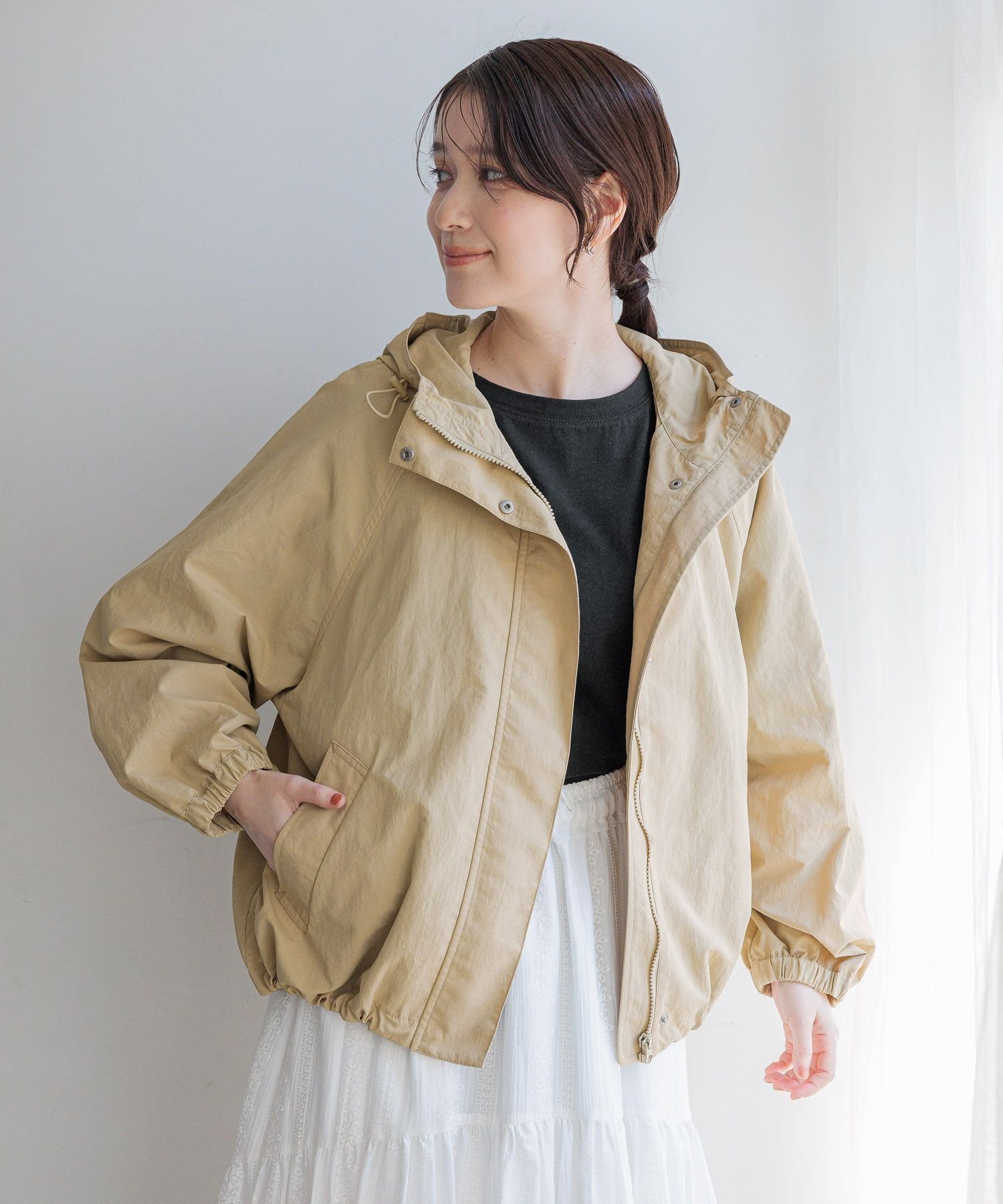 【スタディオ クリップ/studio CLIP】の【撥水】ドルマンスリーブマウンテンパーカー インテリア・キッズ・メンズ・レディースファッション・服の通販 founy(ファニー) 　ファッション　Fashion　レディースファッション　Fashion for Women　トップス・カットソー　Cut & Sew Tops　レディースパーカー・カジュアルフーディー　Casual Hoodies & Sweatshirts　おすすめ　Recommended / Our Picks　アウトドア　Outdoor Clothing　パーカー　Hoodie, Parka　ブルゾン　Blouson, Bomber Jacket　リラックス　Relax, Relaxed Fit　旅行　Travel　春　Spring　ベージュ55|ID: prp329100004942807 ipo3291000000037099376