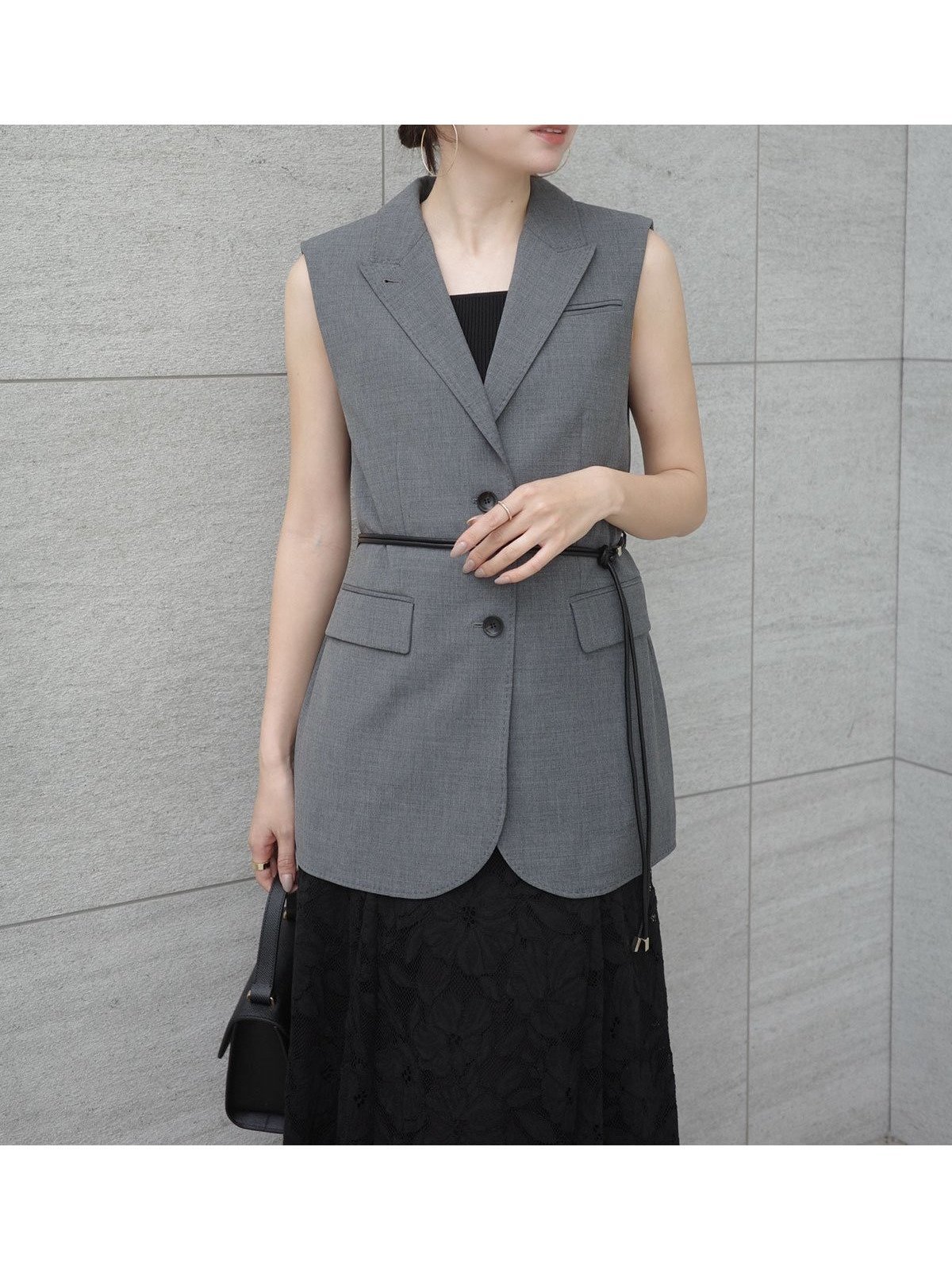 【アニュアンス/anuans】のデフォームラペルジレ インテリア・キッズ・メンズ・レディースファッション・服の通販 founy(ファニー) 　ファッション　Fashion　レディースファッション　Fashion for Women　アウター　Coat / Outerwear Collection　トップス・カットソー　Cut & Sew Tops　ベスト&ジレ / 重ね着スタイル　Vests & Gilets　ドレープ　Drape, Draping Fabric　フォルム　Silhouette, Form　ベスト　Vest, Waistcoat　おすすめ　Recommended / Our Picks　GREY|ID: prp329100004942810 ipo3291000000037099414