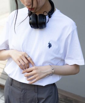 【セットアップセブン/SETUP7】のU.S. POLO ASSN./【別注】ワンポイントポニー半袖Tシャツ ユニセックス ポロ 人気、トレンドファッション・服の通販 founy(ファニー) ファッション Fashion レディースファッション Fashion for Women トップス・カットソー Cut & Sew Tops シャツ・ブラウス・オフィスカジュアル Elegant Blouses & Button-Ups ロングTシャツ・Tシャツ Longline T-Shirts & Tees 厚底 Platform Shoes カーゴパンツ Cargo Pants, Utility Pants スニーカー Sneakers, Trainers スポーツ Sports, Activewear ダウン Down, Puffer デニム Denim, Jeans Material トレンド Trend, Trending Now 定番 Standard, Basic Item 人気 Popular, Best Seller ベーシック Basic, Essential 別注 Limited Edition, Custom Order 半袖 Short Sleeve, Half Sleeve ムートン Shearling, Mouton ワイド Wide, Wide Fit ワンポイント One Point, Statement Accent 再入荷 Restock / Back in Stock 夏 Summer |ID:prp329100004942818