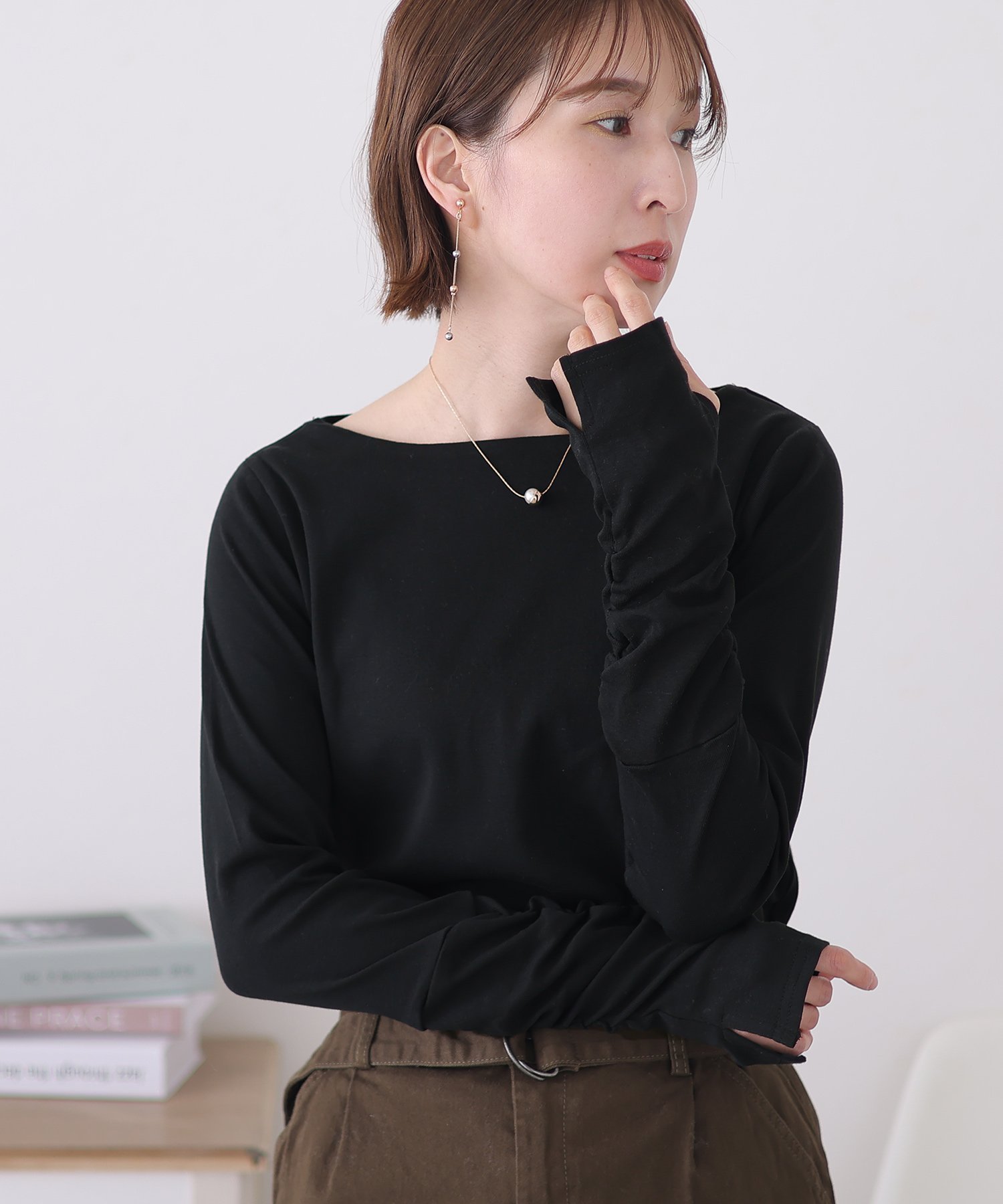 【プールヴー/PourVous】のボートネック指空きTシャツ カットソーきれいめトップス 長袖 七分袖 ブラウス 人気、トレンドファッション・服の通販 founy(ファニー) 　ファッション　Fashion　レディースファッション　Fashion for Women　トップス・カットソー　Cut & Sew Tops　シャツ・ブラウス・オフィスカジュアル　Elegant Blouses & Button-Ups　ロングTシャツ・Tシャツ　Longline T-Shirts & Tees　カットソー・ベーシックTシャツ　Cut-and-Sewn Tops / Stretch Tees & Basics　カットソー　Cut and Sewn Top　長袖　Long Sleeve, Full Sleeve　 other-1|ID: prp329100004942828 ipo3291000000037099547