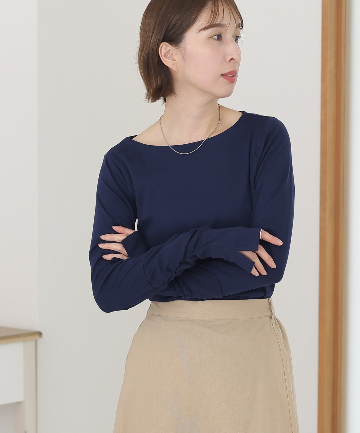 【プールヴー/PourVous】のボートネック指空きTシャツ カットソーきれいめトップス 長袖 七分袖 ブラウス インテリア・キッズ・メンズ・レディースファッション・服の通販 founy(ファニー) 　ファッション　Fashion　レディースファッション　Fashion for Women　トップス・カットソー　Cut & Sew Tops　シャツ・ブラウス・オフィスカジュアル　Elegant Blouses & Button-Ups　ロングTシャツ・Tシャツ　Longline T-Shirts & Tees　カットソー・ベーシックTシャツ　Cut-and-Sewn Tops / Stretch Tees & Basics　カットソー　Cut and Sewn Top　長袖　Long Sleeve, Full Sleeve　ネイビー|ID: prp329100004942828 ipo3291000000037099549