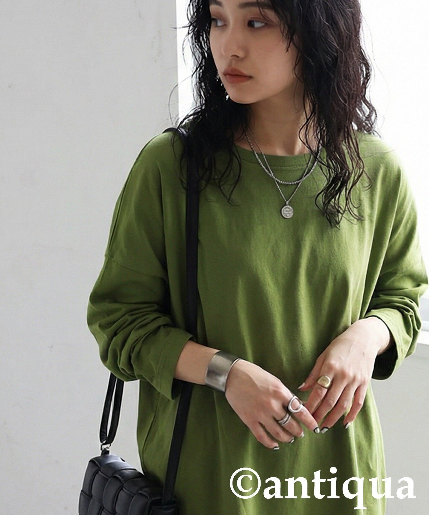 【アンティカ/antiqua】のantiqua アンティカ バスク ロンT レディース 無地 長袖 綿100 ZA-00114 インテリア・キッズ・メンズ・レディースファッション・服の通販 founy(ファニー) 　ファッション　Fashion　レディースファッション　Fashion for Women　トップス・カットソー　Cut & Sew Tops　ロングTシャツ・Tシャツ　Longline T-Shirts & Tees　カットソー　Cut and Sewn Top　シンプル　Simple, Minimal　スリット　Slit, Slit Detail　長袖　Long Sleeve, Full Sleeve　バスク　Basque, Basque Style　ビッグ　Big, Oversized　メンズ　Men's, Menswear　無地　Plain, Solid Color　31 ダークグリーン|ID: prp329100004942830 ipo3291000000037099566