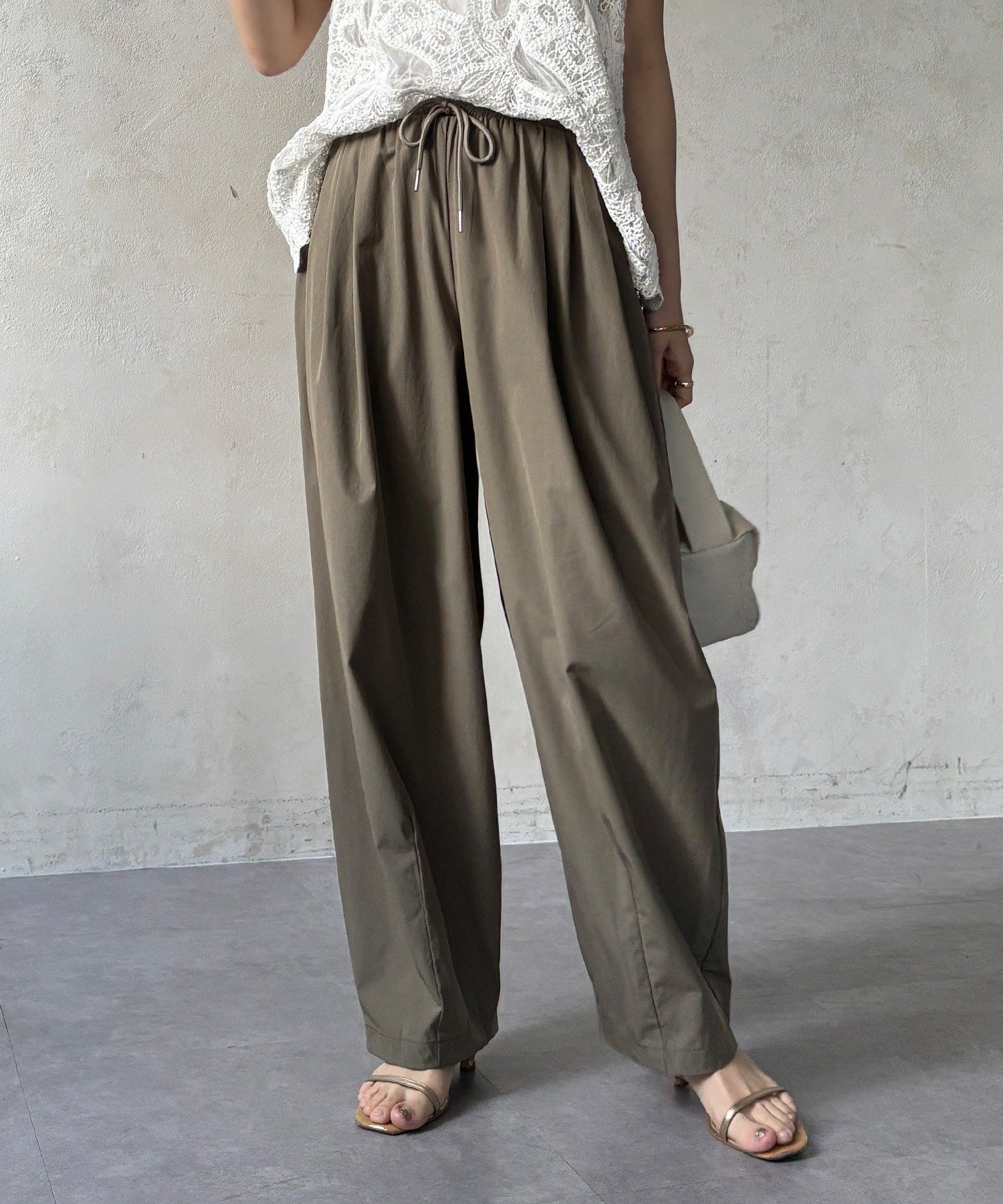 【ドゥドゥ/DouDou】の【WEB限定】ライトストレッチクロスタックイージーパンツ 人気、トレンドファッション・服の通販 founy(ファニー) 　ファッション　Fashion　レディースファッション　Fashion for Women　パンツ　Pants & Trousers　ストレッチ　Stretch, Stretchy Fabric　スマート　Smart, Elegant　雑誌　Magazine, Fashion Magazine　フロント　Front, Front Design　リラックス　Relax, Relaxed Fit　S/S・春夏　SS, Spring/Summer, Warm Season　再入荷　Restock / Back in Stock　夏　Summer　2026年　2026　 other-1|ID: prp329100004942855 ipo3291000000037099703