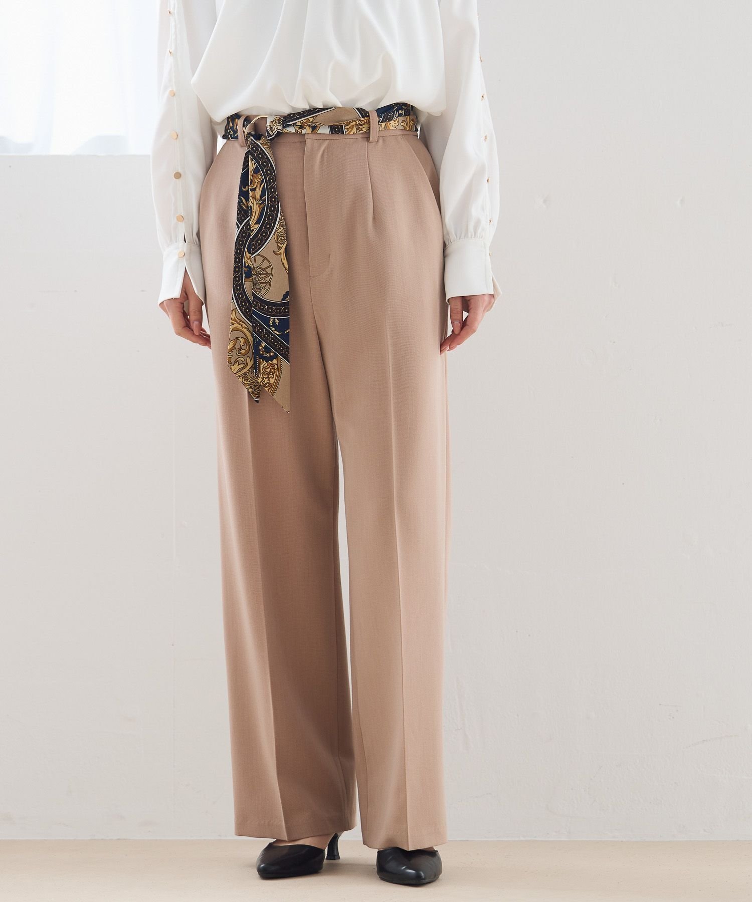 【アンデミュウ/Andemiu】のスカーフストレートパンツ インテリア・キッズ・メンズ・レディースファッション・服の通販 founy(ファニー) 　ファッション　Fashion　レディースファッション　Fashion for Women　パンツ　Pants & Trousers　シンプル　Simple, Minimal　スカーフ　Scarf, Neckwear　ストレート　Straight, Straight Cut　ワイド　Wide, Wide Fit　夏　Summer　春　Spring　S/S・春夏　SS, Spring/Summer, Warm Season　ベージュ|ID: prp329100004942860 ipo3291000000037099742