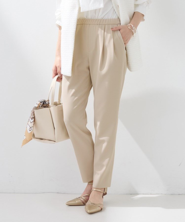 【インディヴィ/INDIVI】の【褒められパンツ/高ストレッチ】タックテーパードパンツ インテリア・キッズ・メンズ・レディースファッション・服の通販 founy(ファニー) 　ファッション　Fashion　レディースファッション　Fashion for Women　パンツ　Pants & Trousers　ジャケット　Jacket, Outerwear　スキニー　Skinny, Slim Fit　ストレッチ　Stretch, Stretchy Fabric　スマート　Smart, Elegant　人気　Popular, Best Seller　バランス　Balance, Style Balance　ポケット　Pocket, Pocket Detail　ビジネス 仕事 通勤　Business / Work / Commuting　ライトベージュ|ID: prp329100004942862 ipo3291000000037099754