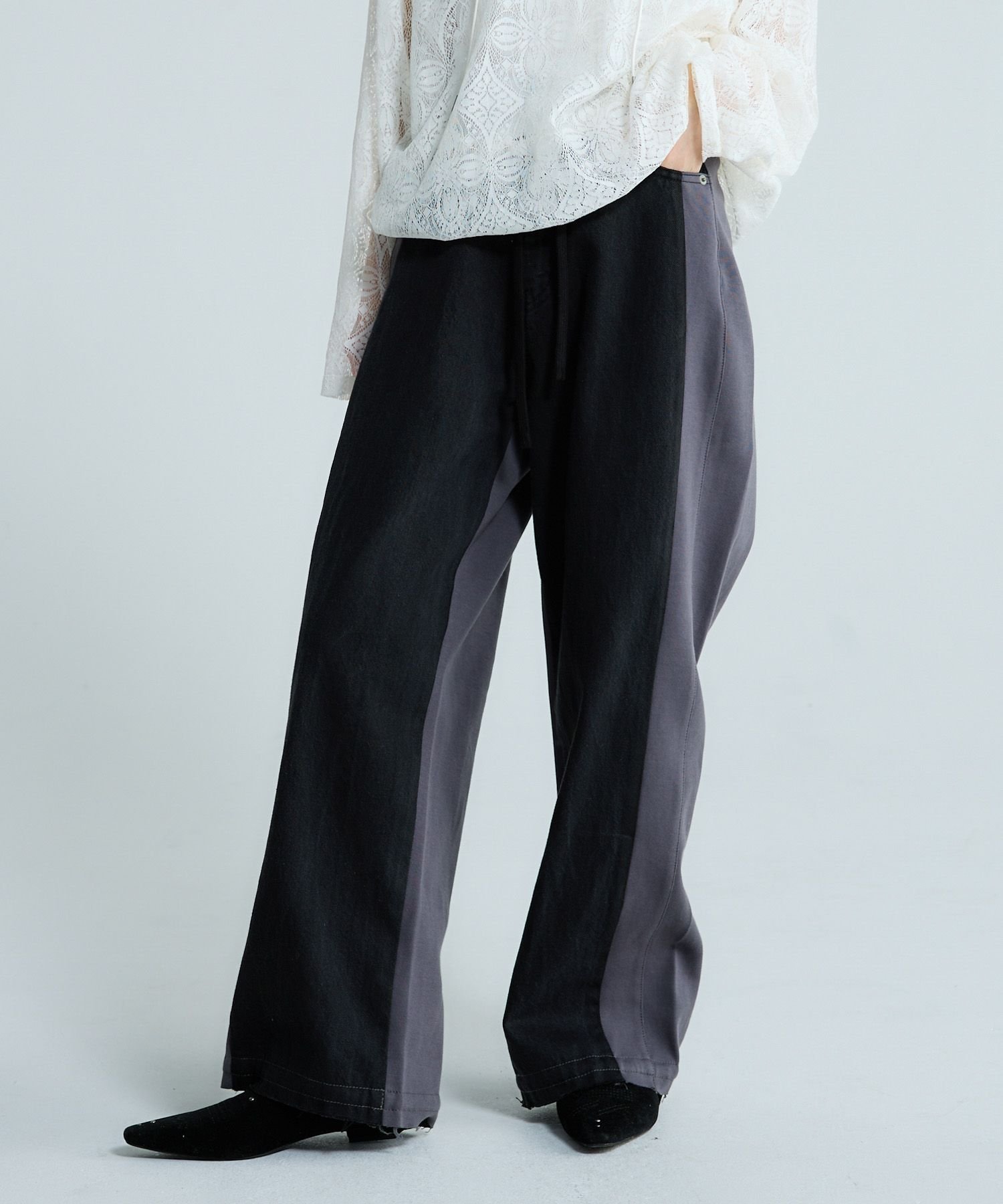 【ジーナシス/JEANASiS】のスウェットコンビデニムパンツ インテリア・キッズ・メンズ・レディースファッション・服の通販 founy(ファニー) 　ファッション　Fashion　レディースファッション　Fashion for Women　パンツ　Pants & Trousers　デニムパンツ・ジーンズ・美脚デニム　Denim Jeans & Pants　おすすめ　Recommended / Our Picks　シンプル　Simple, Minimal　ジャケット　Jacket, Outerwear　スウェット / スエット　Sweatshirt, Sweatwear　デニム　Denim, Jeans Material　ドッキング　Docking, Mixed Material　ドローコード　Drawcord, Drawstring Cord　バランス　Balance, Style Balance　フロント　Front, Front Design　ベーシック　Basic, Essential　ルーズ　Loose, Oversized　ブラック系その他|ID: prp329100004942866 ipo3291000000037099767