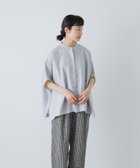 【かぐれ/kagure / URBAN RESEARCH】のリネンスクエアケープシャツ 人気、トレンドファッション・服の通販 founy(ファニー) ファッション Fashion レディースファッション Fashion for Women トップス・カットソー Cut & Sew Tops シャツ・ブラウス・オフィスカジュアル Elegant Blouses & Button-Ups スタンド Stand Collar, Upright Stand スリット Slit, Slit Detail ポケット Pocket, Pocket Detail リネン Linen, Linen Fabric ワイド Wide, Wide Fit S/S・春夏 SS, Spring/Summer, Warm Season 夏 Summer エレガント 上品 Elegant 2026年 2026 2026春夏・S/S Spring/Summer 2026 SS26 thumbnail ライトグレー|ID: prp329100004943102 ipo3291000000037103019