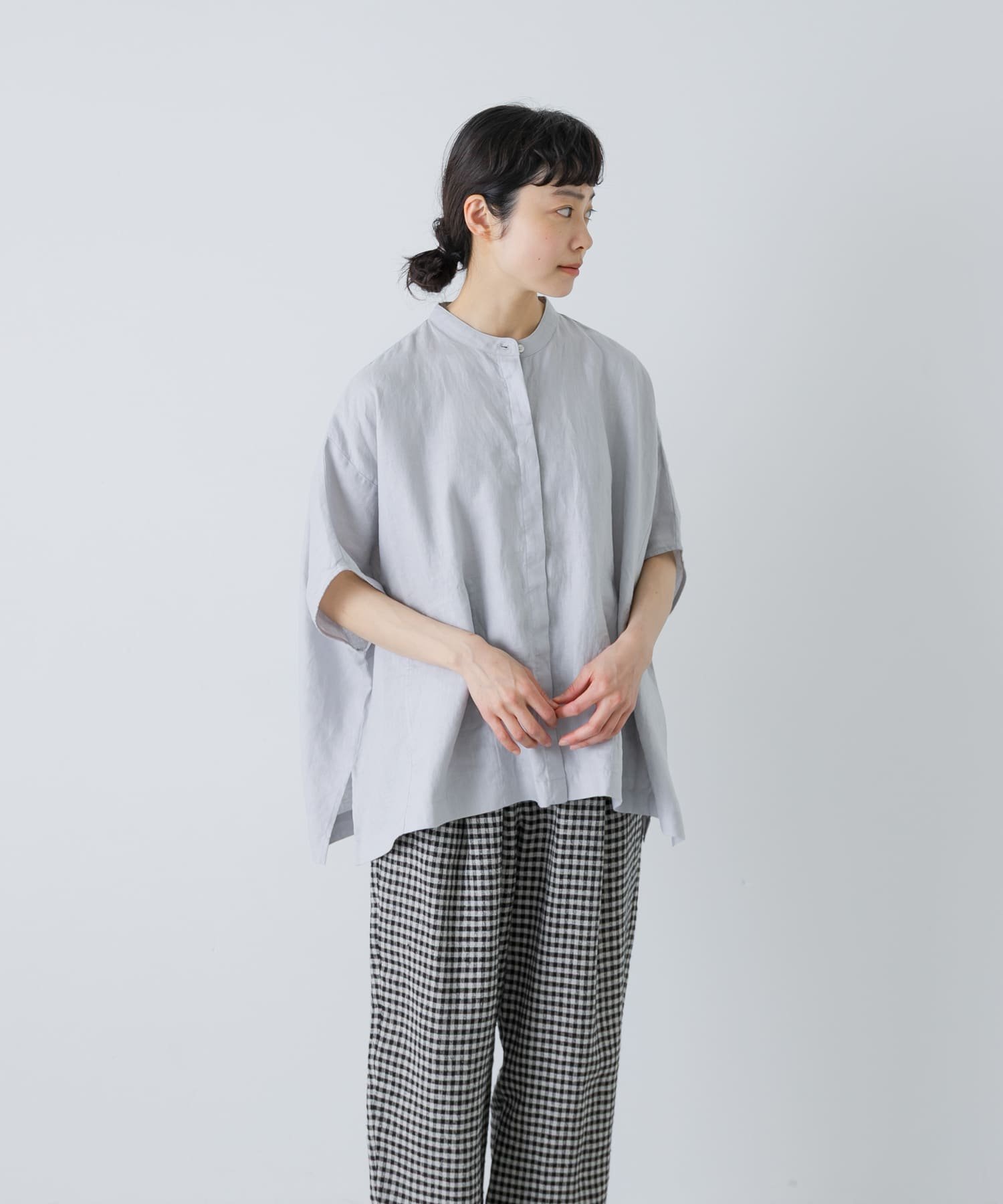 【かぐれ/kagure / URBAN RESEARCH】のリネンスクエアケープシャツ インテリア・キッズ・メンズ・レディースファッション・服の通販 founy(ファニー) 　ファッション　Fashion　レディースファッション　Fashion for Women　トップス・カットソー　Cut & Sew Tops　シャツ・ブラウス・オフィスカジュアル　Elegant Blouses & Button-Ups　スタンド　Stand Collar, Upright Stand　スリット　Slit, Slit Detail　ポケット　Pocket, Pocket Detail　リネン　Linen, Linen Fabric　ワイド　Wide, Wide Fit　S/S・春夏　SS, Spring/Summer, Warm Season　夏　Summer　エレガント 上品　Elegant　2026年　2026　2026春夏・S/S　Spring/Summer 2026 SS26　ライトグレー|ID: prp329100004943102 ipo3291000000037103019
