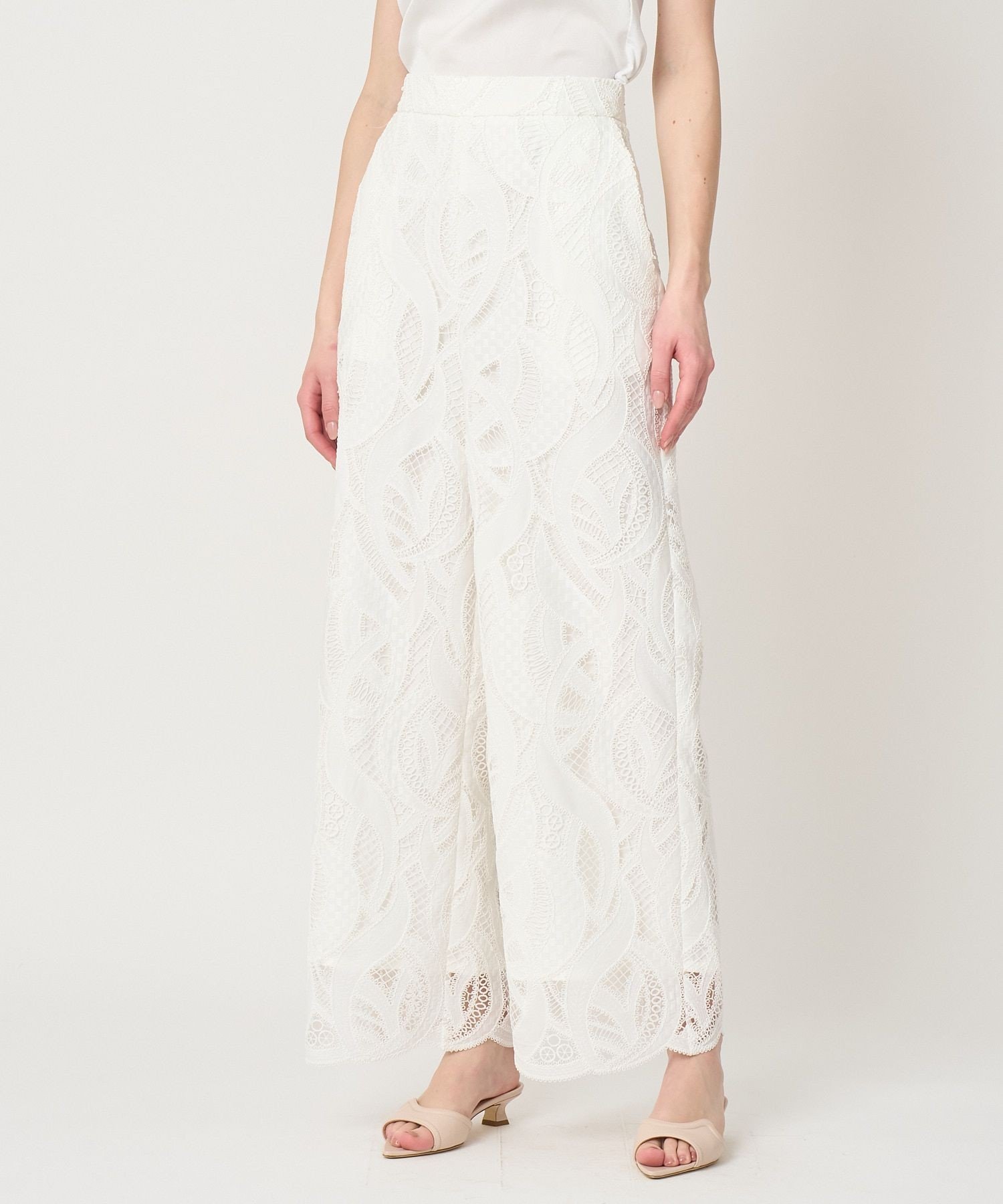 【アナイ/ANAYI】のリーフコード刺繍ワイドパンツ セットアップ対応商品 インテリア・キッズ・メンズ・レディースファッション・服の通販 founy(ファニー) 　ファッション　Fashion　レディースファッション　Fashion for Women　セットアップ　Matching Sets　レディースパンツ・ボトムス　Pants & Trousers / Bottoms　エレガント 上品　Elegant　エンブロイダリー　Embroidery Design　ジャケット　Jacket, Outerwear　スマート　Smart, Elegant　セットアップ　Set-Up, Coordinated Outfit　プリント　Print, Printed Pattern　モチーフ　Motif, Design Theme　リーフ　Leaf, Botanical Leaf　レース　Lace, Lace Fabric　ワイド　Wide, Wide Fit　S/S・春夏　SS, Spring/Summer, Warm Season　再入荷　Restock / Back in Stock　夏　Summer　white|ID: prp329100004943112 ipo3291000000037103141
