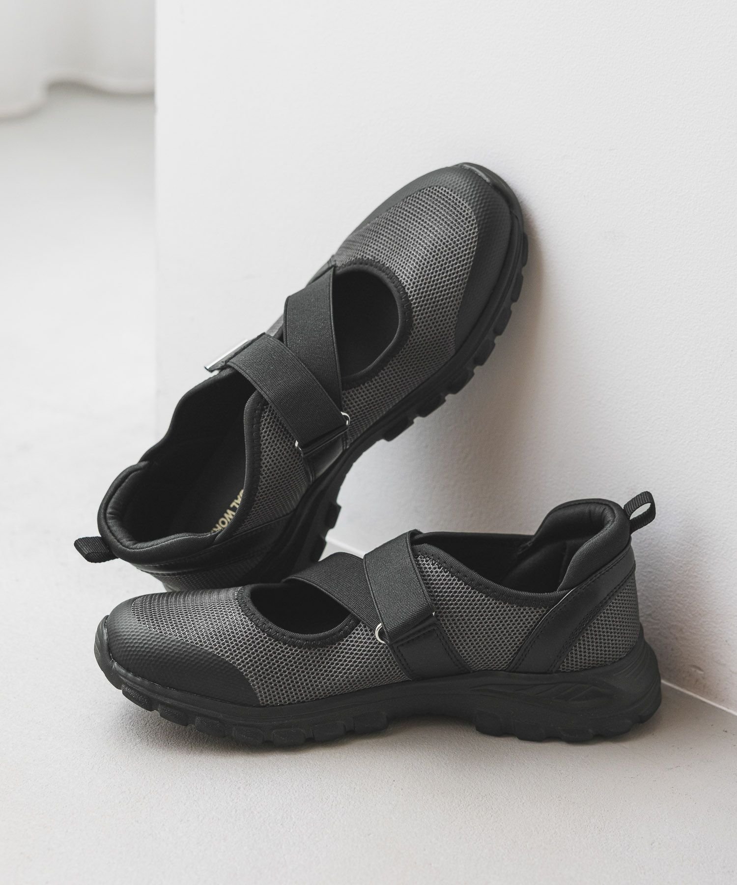 【グローバルワーク/GLOBAL WORK】のエアかるクッションベルトスニーカー/102313 人気、トレンドファッション・服の通販 founy(ファニー) 　ファッション　Fashion　レディースファッション　Fashion for Women　ベルト&ウエストマーク　Belts & Waist Accessories　クッション　Cushion, Throw Pillow　サンダル　Sandals, Summer Shoes　シアー　Sheer, See-Through　スニーカー　Sneakers, Trainers　メッシュ　Mesh, Net Fabric　抗菌　Antibacterial, Bacteria-Resistant　 other-1|ID: prp329100004943134 ipo3291000000037103553