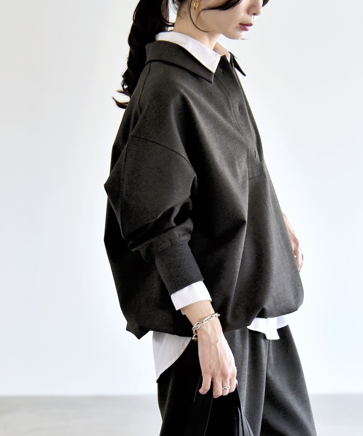 【シップス フォー ウィメン/SHIPS】のquaranciel 洗濯機可能 ライト ポンチ ドロスト ポロ プルオーバー インテリア・キッズ・メンズ・レディースファッション・服の通販 founy(ファニー) 　ファッション　Fashion　レディースファッション　Fashion for Women　トップス・カットソー　Cut & Sew Tops　カジュアルプルオーバー・ニットトップス　Pullovers & Knit Tops / Casual Pullovers　インナー　Innerwear　洗える　Machine Washable　カットソー　Cut and Sewn Top　シンプル　Simple, Minimal　スラックス　Slacks, Dress Pants　セットアップ　Set-Up, Coordinated Outfit　デニム　Denim, Jeans Material　ドローコード　Drawcord, Drawstring Cord　ビッグ　Big, Oversized　ボトム　Bottoms, Lower Wear　リラックス　Relax, Relaxed Fit　おすすめ　Recommended / Our Picks　エレガント 上品　Elegant　2026年　2026　2026春夏・S/S　Spring/Summer 2026 SS26　チャコールグレー|ID: prp329100004950284 ipo3291000000037148323