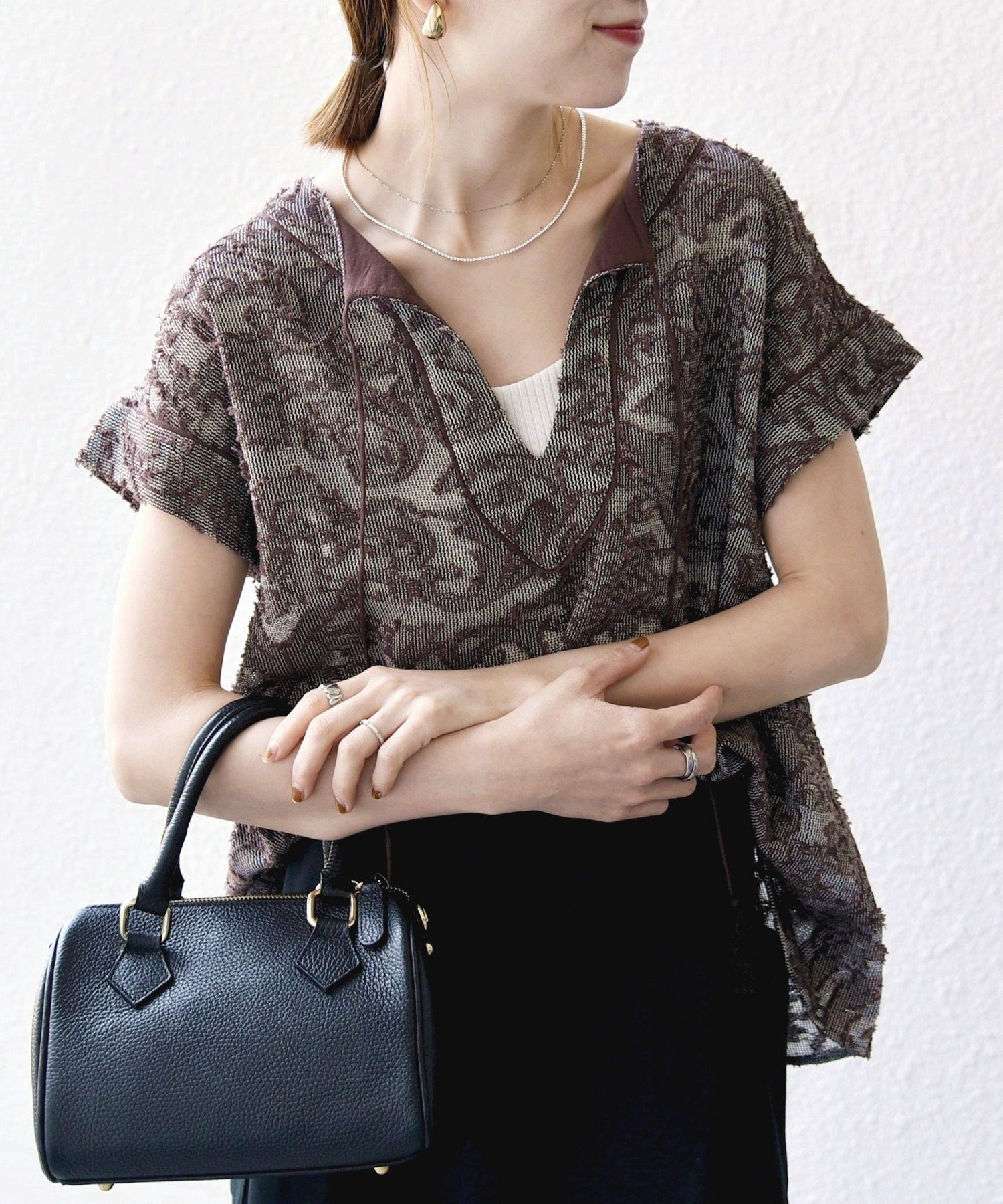 【シップス フォー ウィメン/SHIPS】のSHIPS any 手洗い可能 メッシュ ジャカード カフタン スキッパー ブラウス インテリア・キッズ・メンズ・レディースファッション・服の通販 founy(ファニー) 　ファッション　Fashion　レディースファッション　Fashion for Women　トップス・カットソー　Cut & Sew Tops　シャツ・ブラウス・オフィスカジュアル　Elegant Blouses & Button-Ups　イエロー　Yellow　インド　Indian Textile　エスニック　Ethnic Style　洗える　Machine Washable　ジャカード／ジャガード　Jacquard, Woven Pattern　スキッパー　Skipper, Open Collar　タッセル　Tassel, Fringe　デニム　Denim, Jeans Material　定番　Standard, Basic Item　パイピング　Piping, Trim Design　フロント　Front, Front Design　メッシュ　Mesh, Net Fabric　リゾート　Resort, Vacation Style　リネン　Linen, Linen Fabric　リラックス　Relax, Relaxed Fit　ロング　Long, Long-Length　ワイド　Wide, Wide Fit　夏　Summer　2026年　2026　2026春夏・S/S　Spring/Summer 2026 SS26　ブラウン|ID: prp329100004956779 ipo3291000000037193724