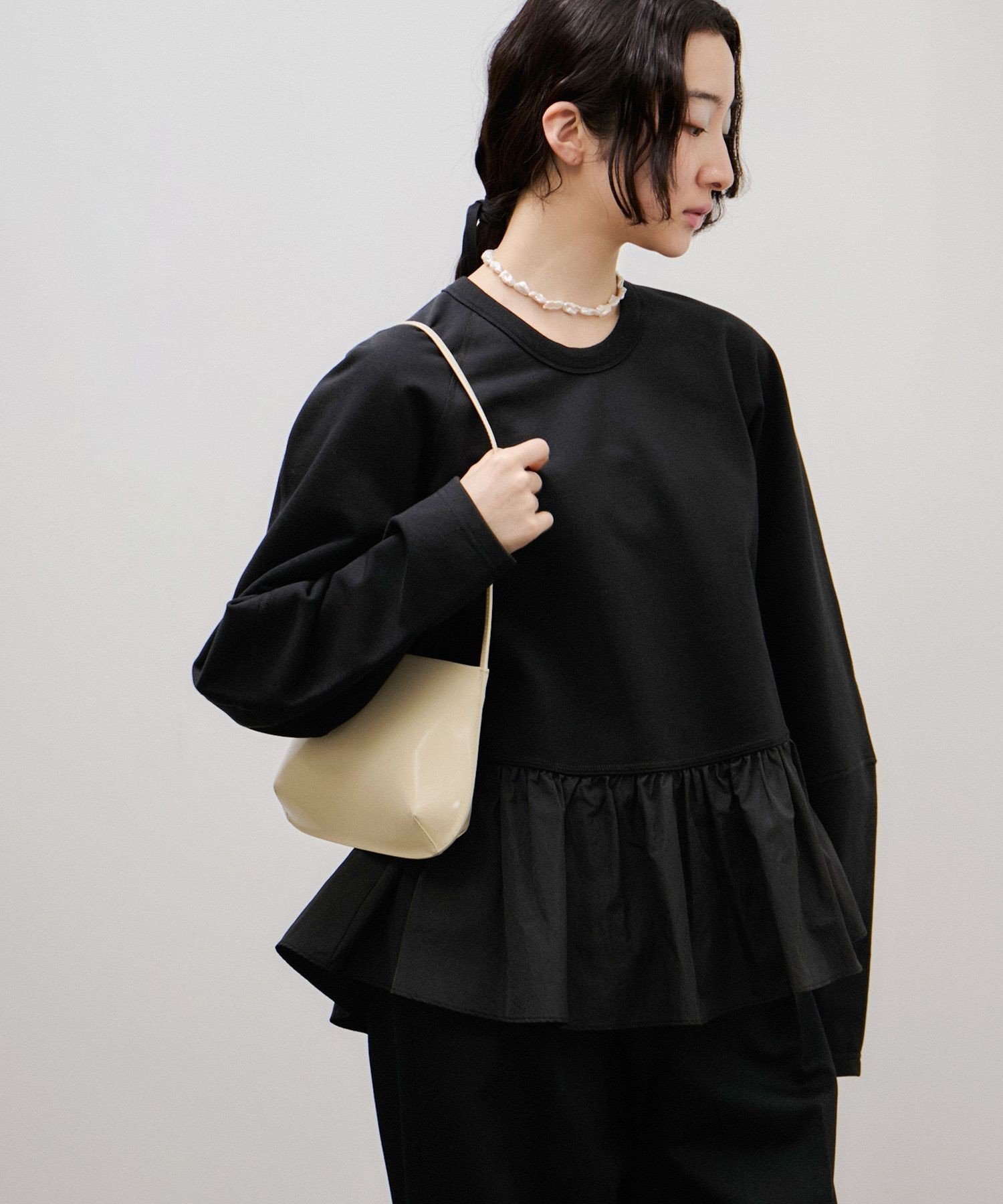 【アダム エ ロペ/ADAM ET ROPE'】のラグランスリーブペプラムプルオーバー 人気、トレンドファッション・服の通販 founy(ファニー) 　ファッション　Fashion　レディースファッション　Fashion for Women　トップス・カットソー　Cut & Sew Tops　カジュアルプルオーバー・ニットトップス　Pullovers & Knit Tops / Casual Pullovers　春　Spring　カットソー　Cut and Sewn Top　スラックス　Slacks, Dress Pants　スリーブ　Sleeve, Long Sleeve / Short Sleeve　デニム　Denim, Jeans Material　ペプラム　Peplum, Flared Hem　ポケット　Pocket, Pocket Detail　おすすめ　Recommended / Our Picks　エレガント 上品　Elegant　2026年　2026　2026春夏・S/S　Spring/Summer 2026 SS26　 other-1|ID: prp329100004956884 ipo3291000000037194535