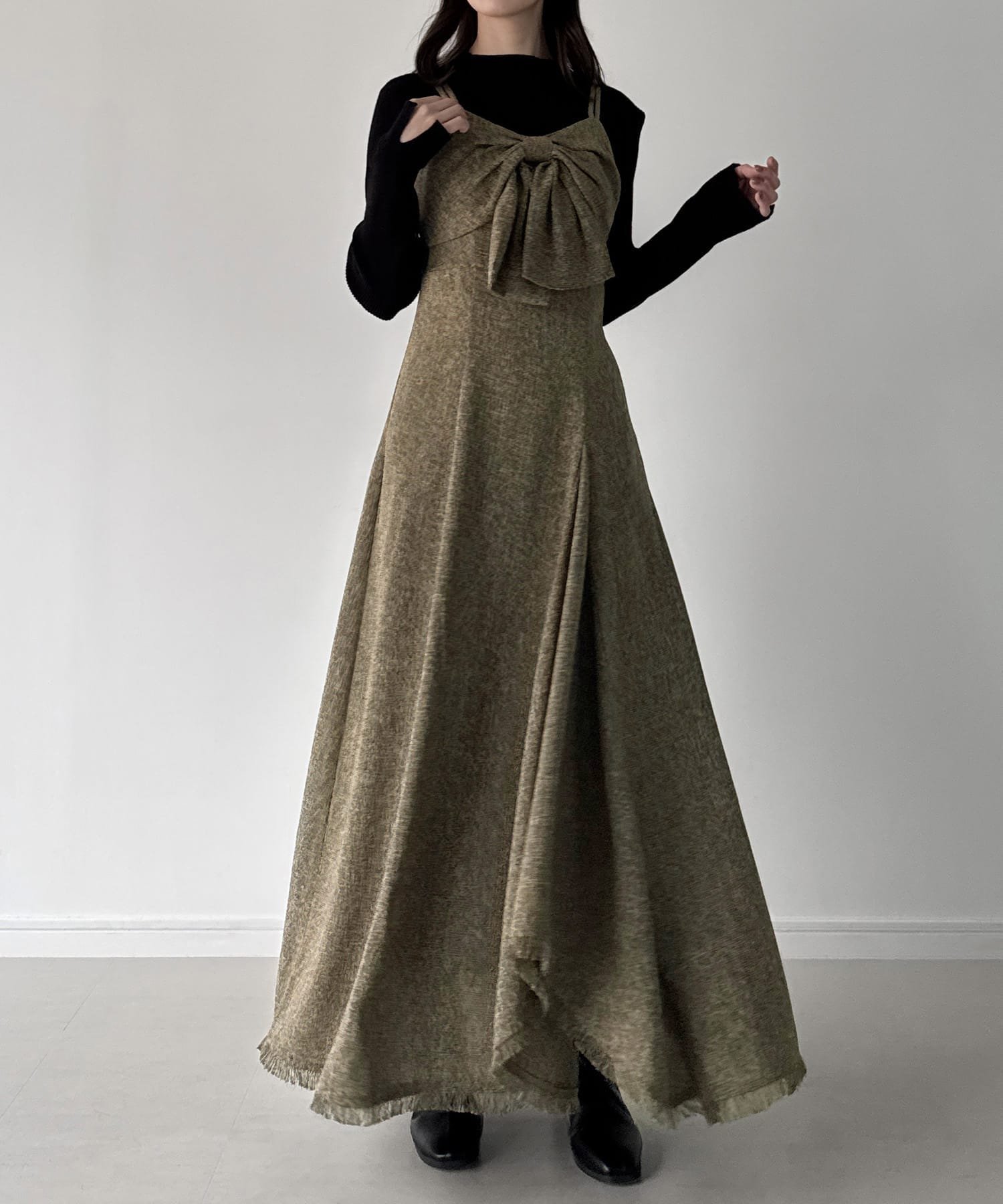 【ジュノア/JUNOAH】のmipiarl 薄手ツイードフロントリボンラッフルキャミワンピース インテリア・キッズ・メンズ・レディースファッション・服の通販 founy(ファニー) 　ファッション　Fashion　レディースファッション　Fashion for Women　ワンピース　Dresses　キャミソールワンピース　Camisole Dresses　ダークベージュ|ID: prp329100004956949 ipo3291000000037195001