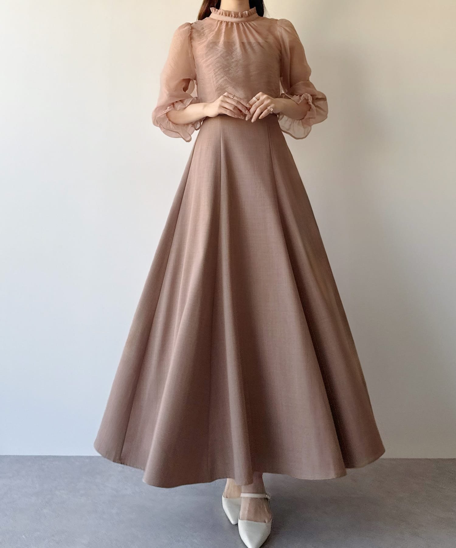 【ジュノア/JUNOAH】のmipiarl フリルカラーシアーブラウス+フレアキャミワンピースSET インテリア・キッズ・メンズ・レディースファッション・服の通販 founy(ファニー) 　ファッション　Fashion　レディースファッション　Fashion for Women　ワンピース　Dresses　キャミソールワンピース　Camisole Dresses　ピンクベージュ|ID: prp329100004956975 ipo3291000000037195180