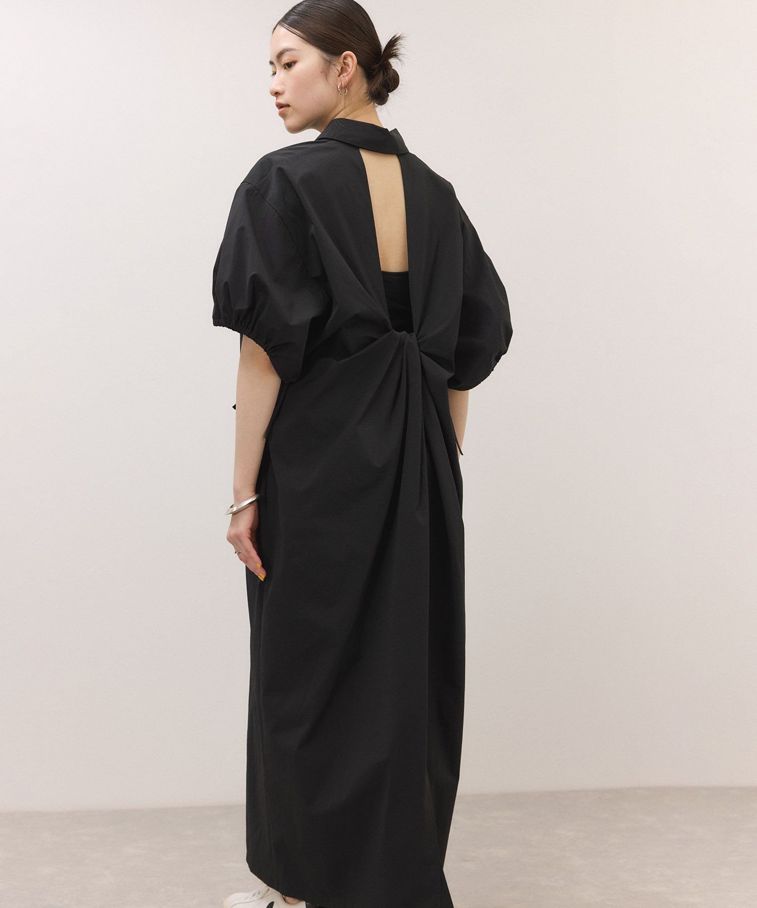 【アダム エ ロペ/ADAM ET ROPE'】のハーフスリーブタフタワンピース インテリア・キッズ・メンズ・レディースファッション・服の通販 founy(ファニー) 　ファッション　Fashion　レディースファッション　Fashion for Women　ワンピース　Dresses　インナー　Innerwear　キャミソール　Camisole, Spaghetti Strap Top　ギャザー　Gathered, Ruffled　シンプル　Simple, Minimal　ストレート　Straight, Straight Cut　スリット　Slit, Slit Detail　タフタ　Taffeta, Structured Fabric　ツイスト　Tweed, Tweed Fabric　トレンド　Trend, Trending Now　ベーシック　Basic, Essential　ポケット　Pocket, Pocket Detail　おすすめ　Recommended / Our Picks　2026年　2026　2026春夏・S/S　Spring/Summer 2026 SS26　ブラック(01)|ID: prp329100004957111 ipo3291000000037196121