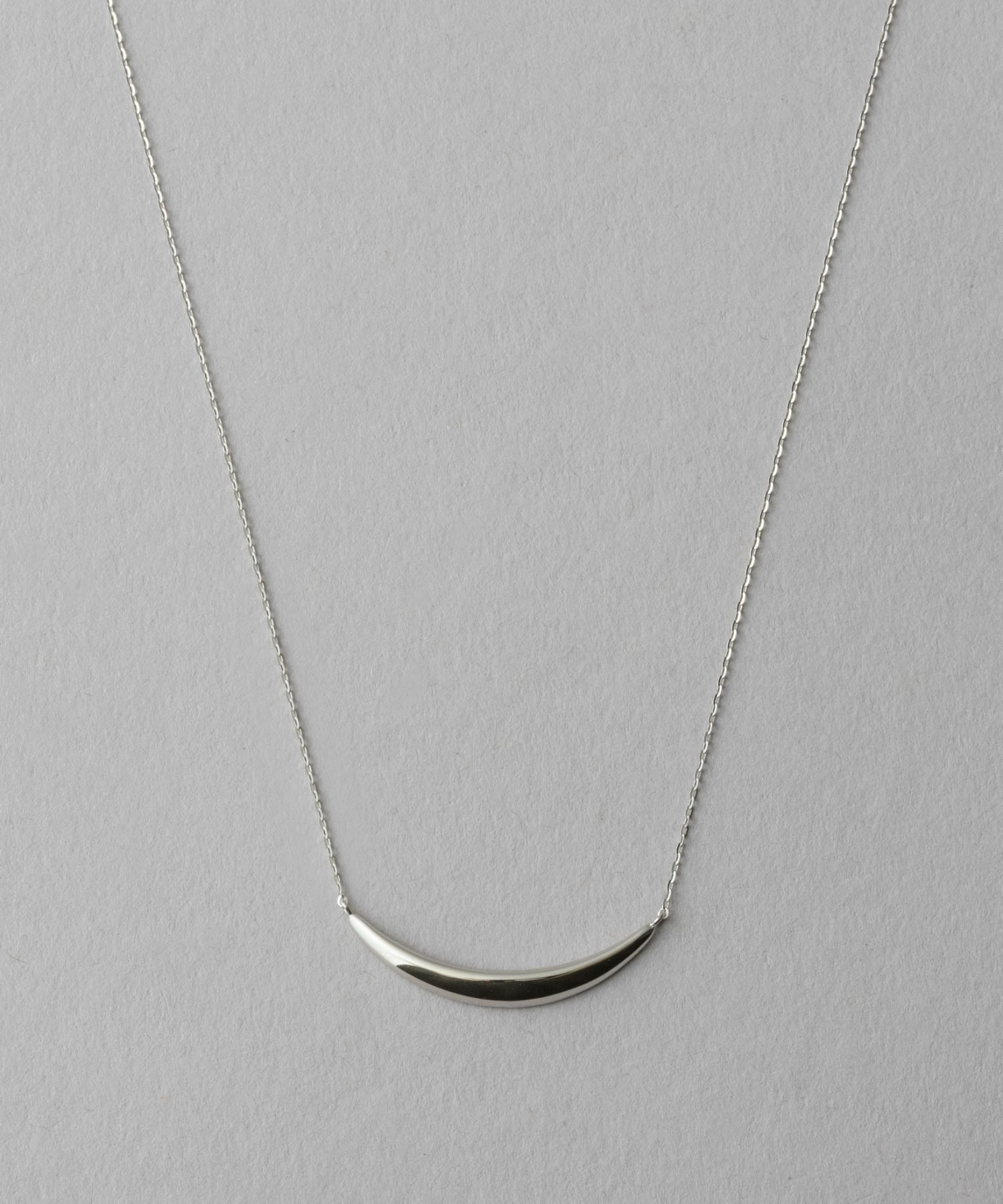 【エテ/ete】のONLINE Limited クレセントムーン ネックレス インテリア・キッズ・メンズ・レディースファッション・服の通販 founy(ファニー) 　ファッション　Fashion　レディースファッション　Fashion for Women　ジュエリー　Jewelry　ネックレス　Necklaces & Pendants　コレクション　Collection, Seasonal Line　シンプル　Simple, Minimal　デコルテ　Décolleté, Neckline　ネックレス　Necklace, Pendant Necklace　フォルム　Silhouette, Form　ベーシック　Basic, Essential　モダン　Modern, Contemporary　モチーフ　Motif, Design Theme　エレガント 上品　Elegant　プラチナム|ID: prp329100004957215 ipo3291000000037196908