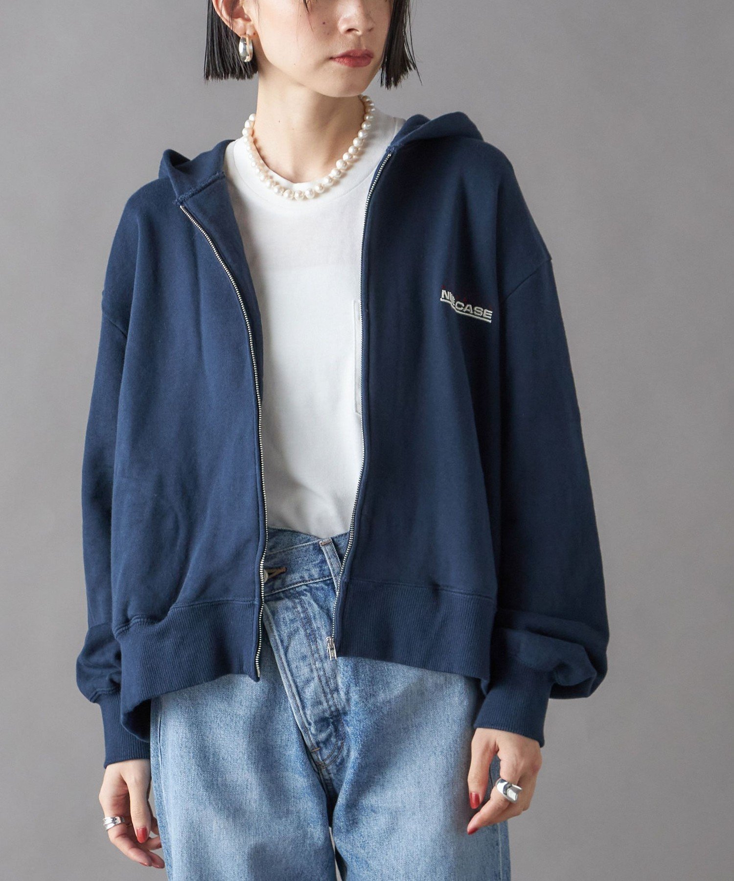 【シップス/SHIPS】のSHIPS NINE CASE ロゴ フーディー インテリア・キッズ・メンズ・レディースファッション・服の通販 founy(ファニー) 　ファッション　Fashion　レディースファッション　Fashion for Women　おすすめ　Recommended / Our Picks　ショート　Short, Short Length　ジャケット　Jacket, Outerwear　スタンダード　Standard, Basic　A/W・秋冬　Autumn/Winter　ネイビー|ID: prp329100004960327 ipo3291000000037217724