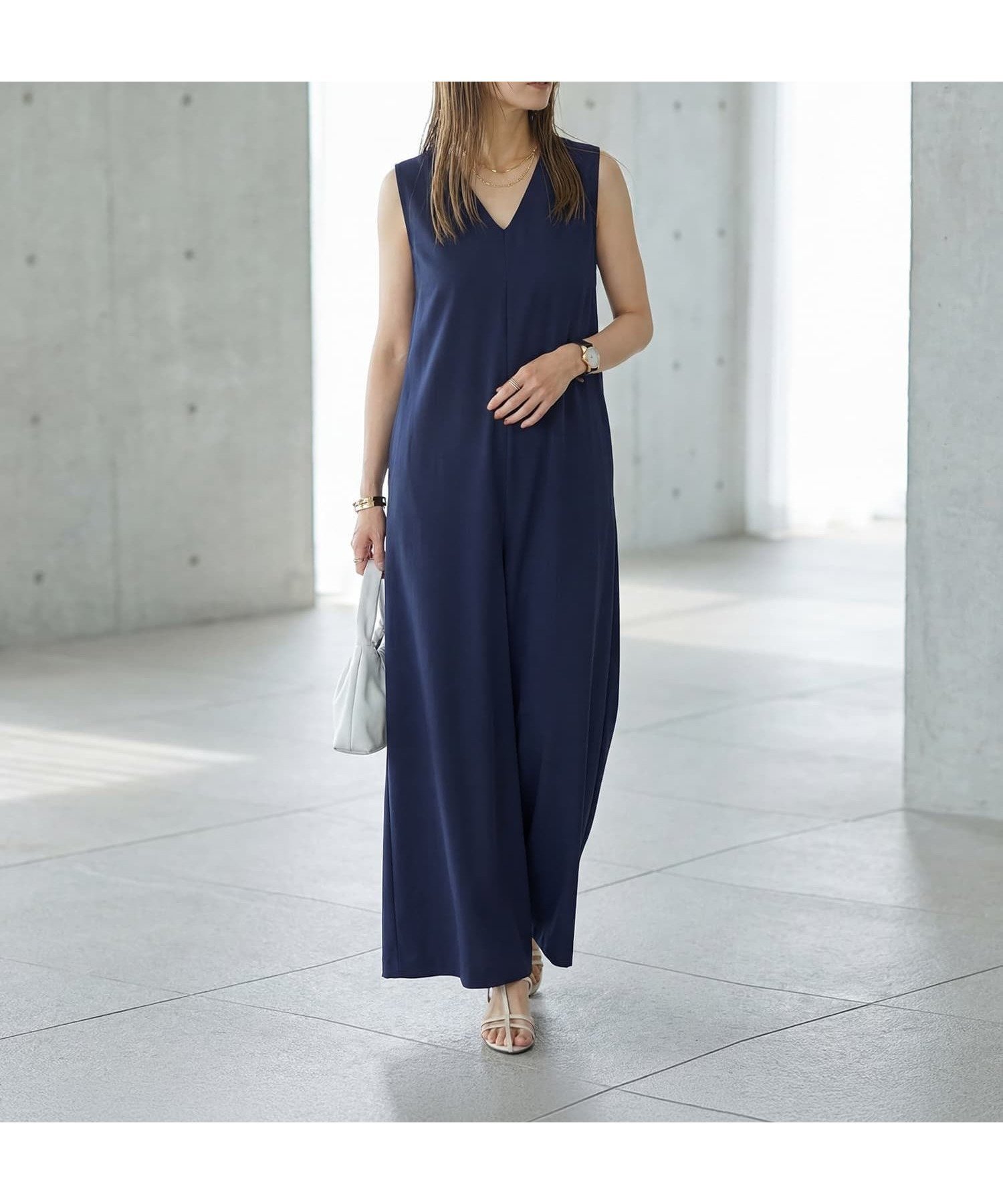 【スタイルデリ/STYLE DELI】のさらさらツイル生地スタイリッシュサロペット インテリア・キッズ・メンズ・レディースファッション・服の通販 founy(ファニー) 　ファッション　Fashion　レディースファッション　Fashion for Women　ワンピース　Dresses　サロペット&オールインワン　Dungarees & Jumpsuit Styles　カーディガン　Cardigan, Knitwear　クール　Cool, Chic　サテン　Satin, Glossy Fabric　シンプル　Simple, Minimal　ジャケット　Jacket, Outerwear　ストレッチ　Stretch, Stretchy Fabric　スリット　Slit, Slit Detail　ツイル　Twist, Twisted Detail　ドレープ　Drape, Draping Fabric　パターン　Pattern, Design Print　フォルム　Silhouette, Form　フォーマル　Formal, Dressy　フレア　Flare, Flared　ベスト　Vest, Waistcoat　ポケット　Pocket, Pocket Detail　リボン　Ribbon, Bow　ワイド　Wide, Wide Fit　夏　Summer　エレガント 上品　Elegant　ネイビー|ID: prp329100004960343 ipo3291000000037217782