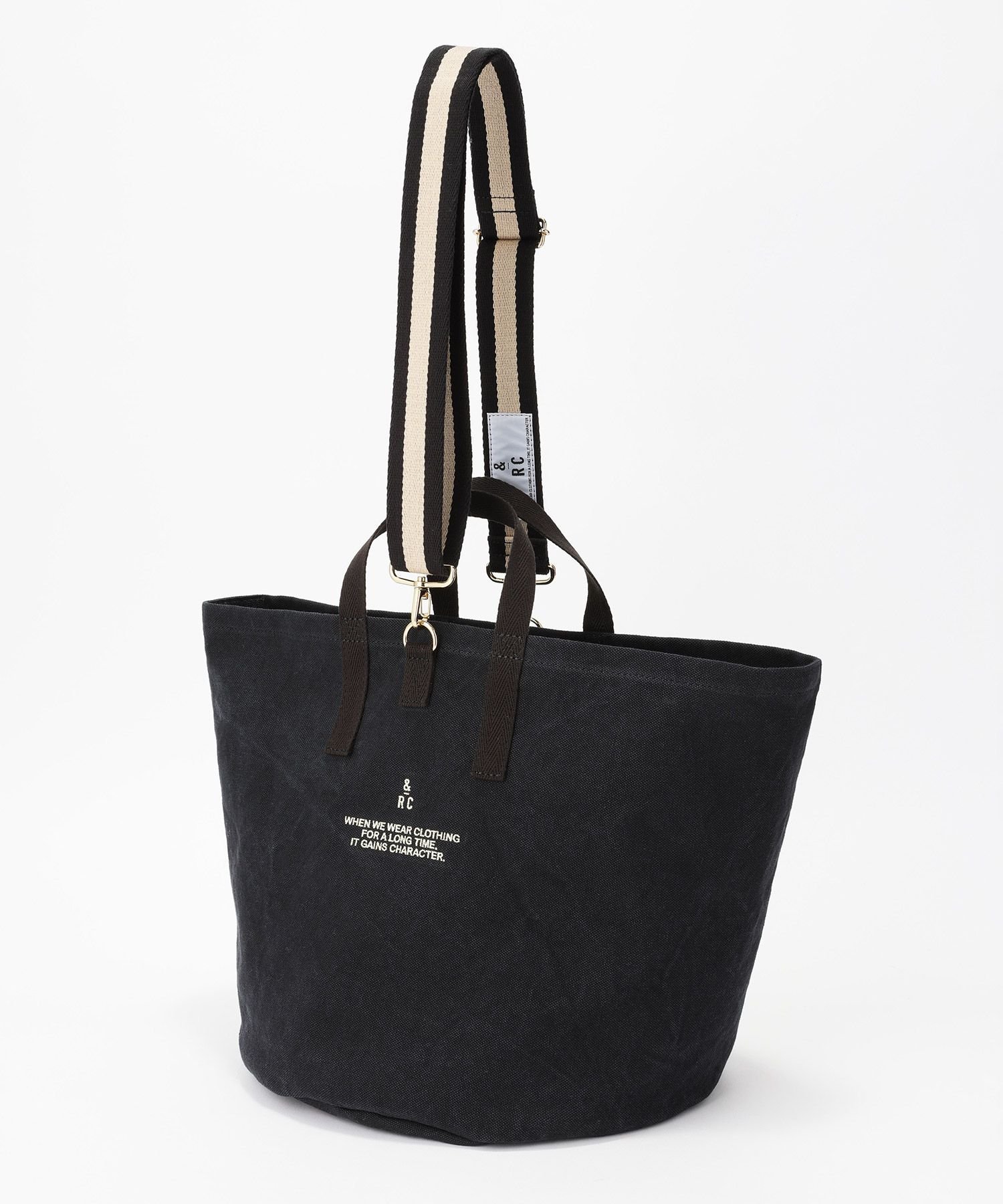 【カレンソロジー/Curensology】のRC ニューヘルメットバッグ インテリア・キッズ・メンズ・レディースファッション・服の通販 founy(ファニー) 　ファッション　Fashion　レディースファッション　Fashion for Women　バッグ　Bags　エレガント 上品　Elegant　ヴィンテージ　Vintage Style　キャラクター　Character, Licensed Characters　ストライプ　Stripe, Striped Pattern　チャーム　Charm, Pendant　デニム　Denim, Jeans Material　フロント　Front, Front Design　ポケット　Pocket, Pocket Detail　ミリタリー　Military, Army Style　ラップ　Wrap, Wrap Design　ワーク　Workwear, Utility Style　ブラック09|ID: prp329100004960377 ipo3291000000037217926