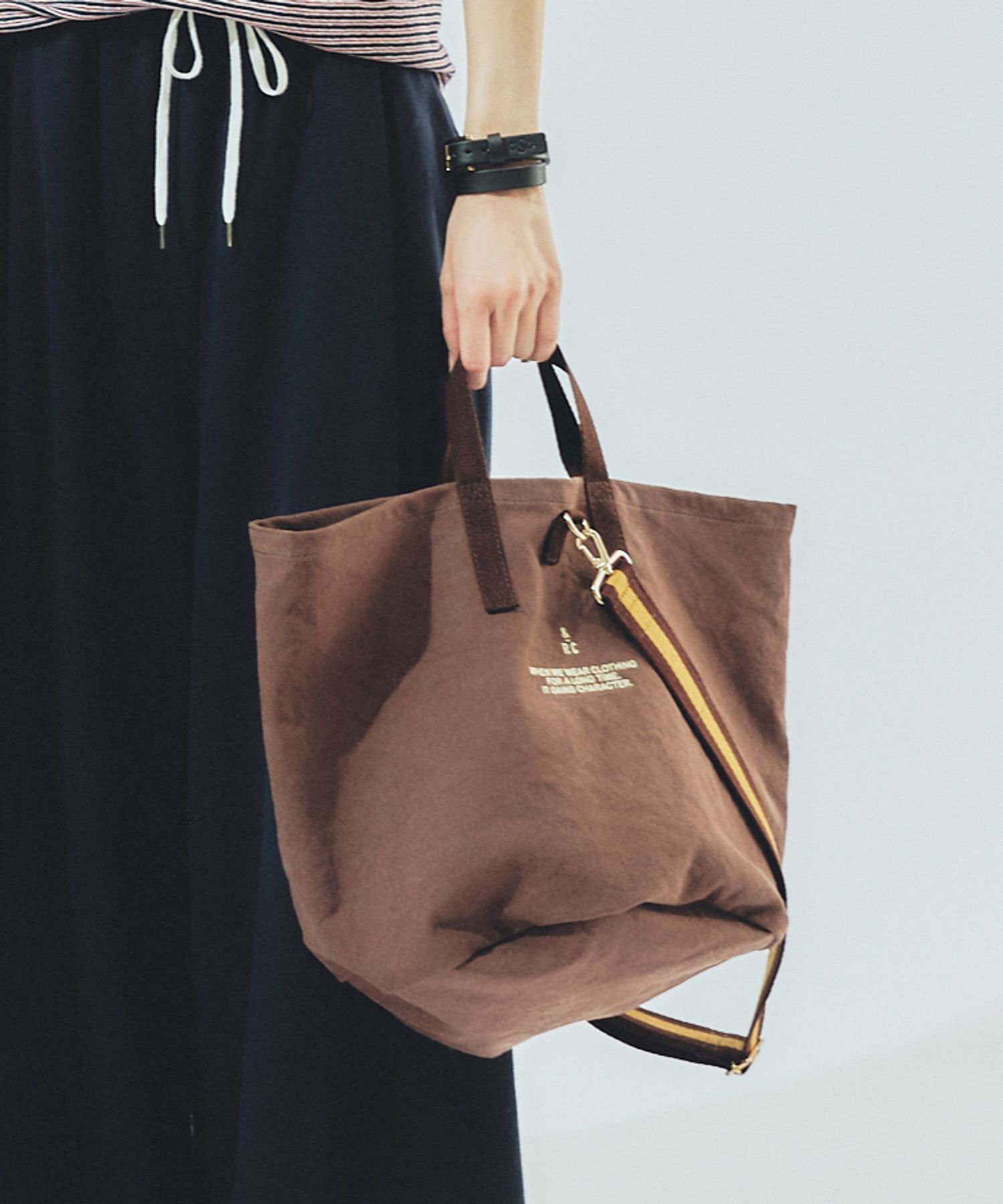 【カレンソロジー/Curensology】のRC ニューヘルメットバッグ インテリア・キッズ・メンズ・レディースファッション・服の通販 founy(ファニー) 　ファッション　Fashion　レディースファッション　Fashion for Women　バッグ　Bags　エレガント 上品　Elegant　ヴィンテージ　Vintage Style　キャラクター　Character, Licensed Characters　ストライプ　Stripe, Striped Pattern　チャーム　Charm, Pendant　デニム　Denim, Jeans Material　フロント　Front, Front Design　ポケット　Pocket, Pocket Detail　ミリタリー　Military, Army Style　ラップ　Wrap, Wrap Design　ワーク　Workwear, Utility Style　ダークブラウン58|ID: prp329100004960377 ipo3291000000037217927