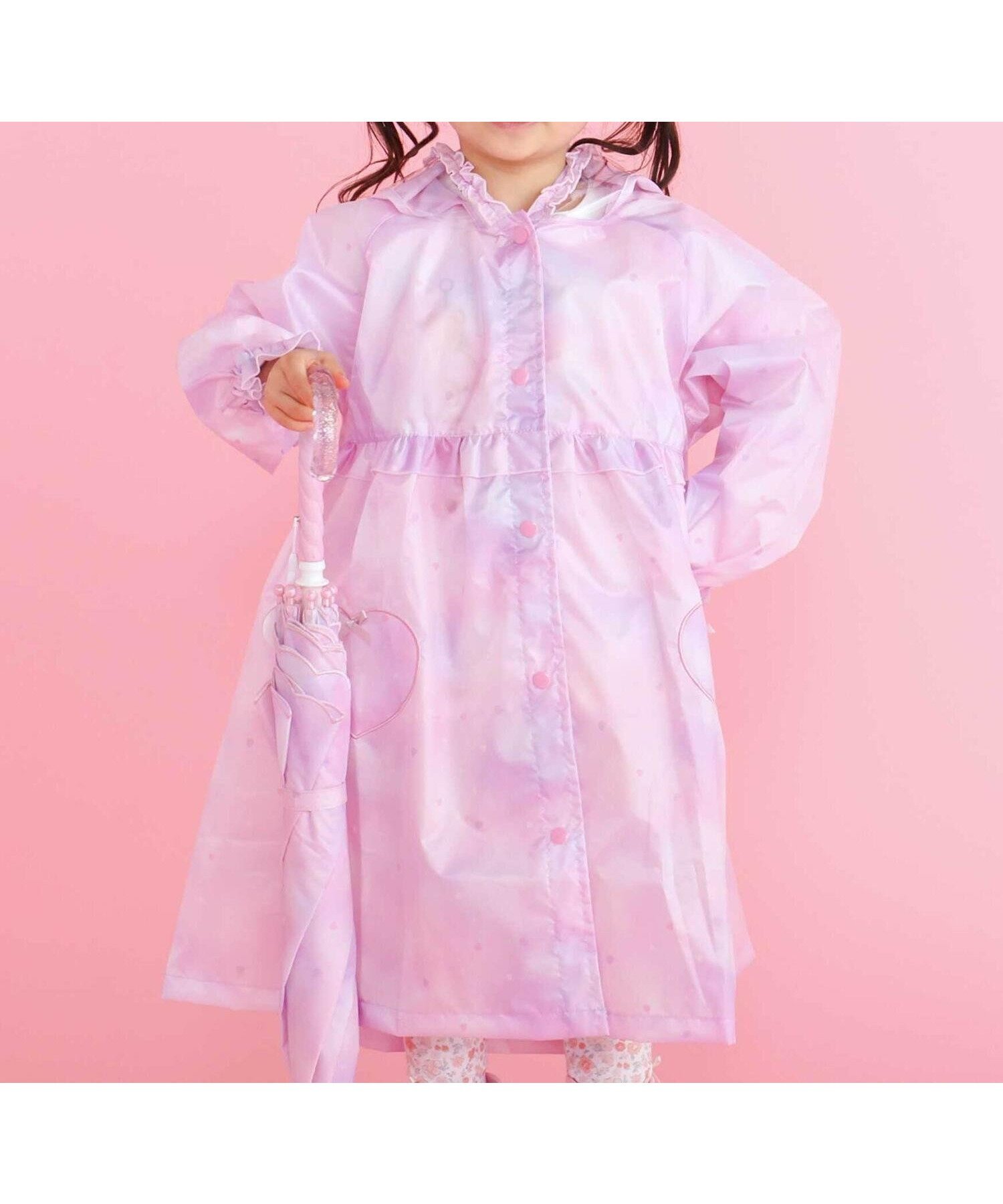 【ベベ オンライン ストア/BEBE ONLINE STORE / KIDS】の【お揃い】ハートキラキラプリント総柄レース手提げ袋付きレインコート(95~135cm) 人気、トレンドファッション・服の通販 founy(ファニー) 　ファッション　Fashion　キッズファッション　Fashion for Kids　春　Spring　ガーリー　Girly, Feminine Style　グラデーション　Gradient, Ombre　コレクション　Collection, Seasonal Line　傘　Umbrella, Parasol　パープル　Purple, Violet　フリル　Frill, Ruffle　フレンチ　French, French Style　モチーフ　Motif, Design Theme　リュック　Backpack, Rucksack　レース　Lace, Lace Fabric　S/S・春夏　SS, Spring/Summer, Warm Season　夏　Summer　エレガント 上品　Elegant　2026年　2026　2026春夏・S/S　Spring/Summer 2026 SS26　 other-1|ID: prp329100004960553 ipo3291000000037219036
