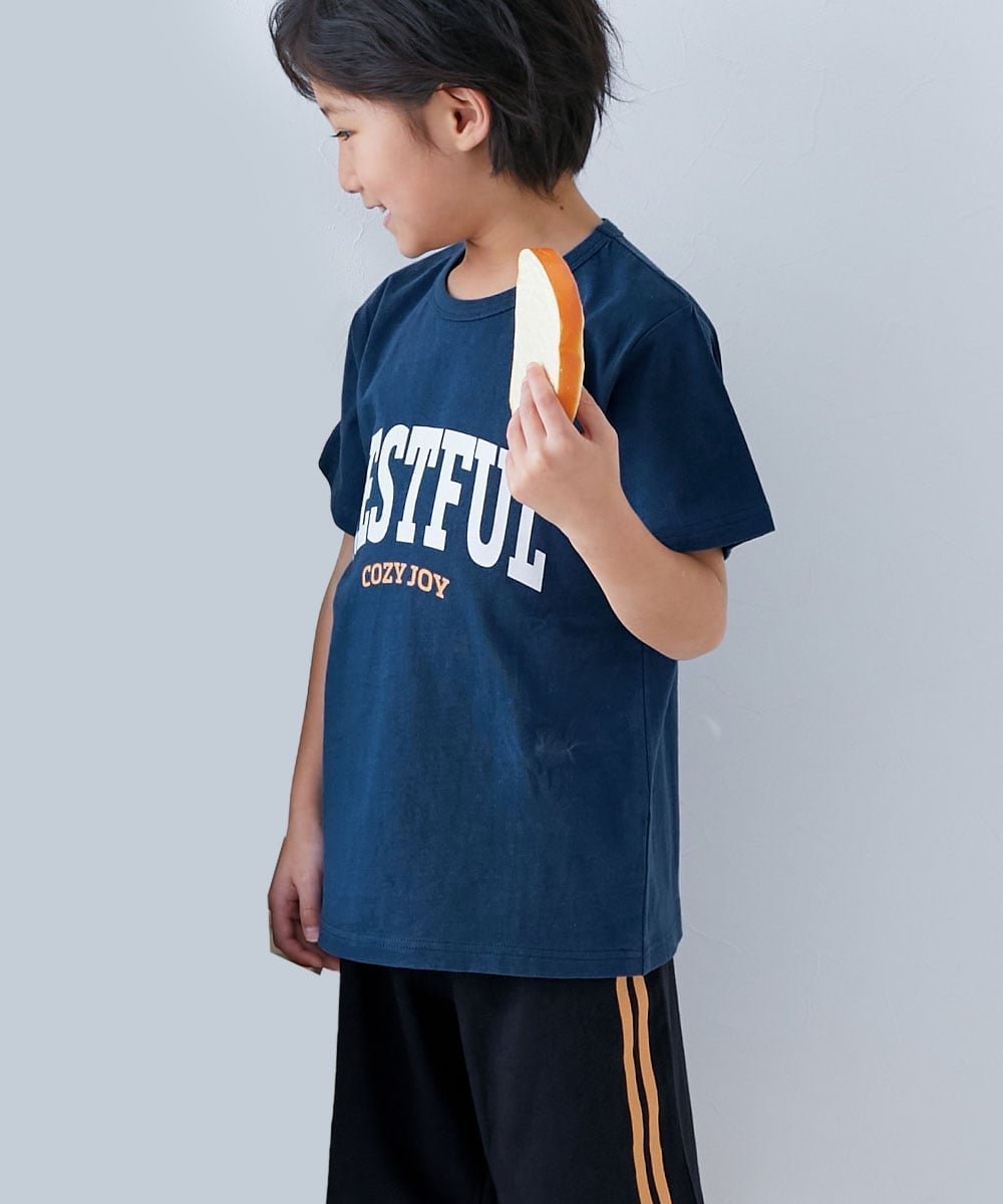 【デビロック/devirock / KIDS】の綿100% デビラボROOM ボーイズ半袖パジャマ 子供服 キッズ 男の子 パジャマ 26SS インテリア・キッズ・メンズ・レディースファッション・服の通販 founy(ファニー) 　ファッション　Fashion　キッズファッション　Fashion for Kids　パジャマ　Pajamas, Sleepwear　ボーイズ　Boyish, Boy Style　半袖　Short Sleeve, Half Sleeve　おすすめ　Recommended / Our Picks　お家時間・ステイホーム　Stay Home / At Home　旅行　Travel　2026年　2026　2026春夏・S/S　Spring/Summer 2026 SS26　003-ロゴ2-アビスブルー|ID: prp329100004960736 ipo3291000000037219977