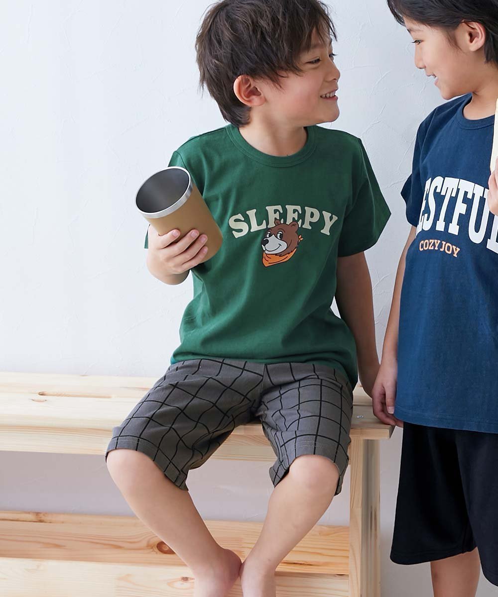 【デビロック/devirock / KIDS】の綿100% デビラボROOM ボーイズ半袖パジャマ 子供服 キッズ 男の子 パジャマ 26SS インテリア・キッズ・メンズ・レディースファッション・服の通販 founy(ファニー) 　ファッション　Fashion　キッズファッション　Fashion for Kids　パジャマ　Pajamas, Sleepwear　ボーイズ　Boyish, Boy Style　半袖　Short Sleeve, Half Sleeve　おすすめ　Recommended / Our Picks　お家時間・ステイホーム　Stay Home / At Home　旅行　Travel　2026年　2026　2026春夏・S/S　Spring/Summer 2026 SS26　009-クマ-ボトルグリーン|ID: prp329100004960736 ipo3291000000037219987