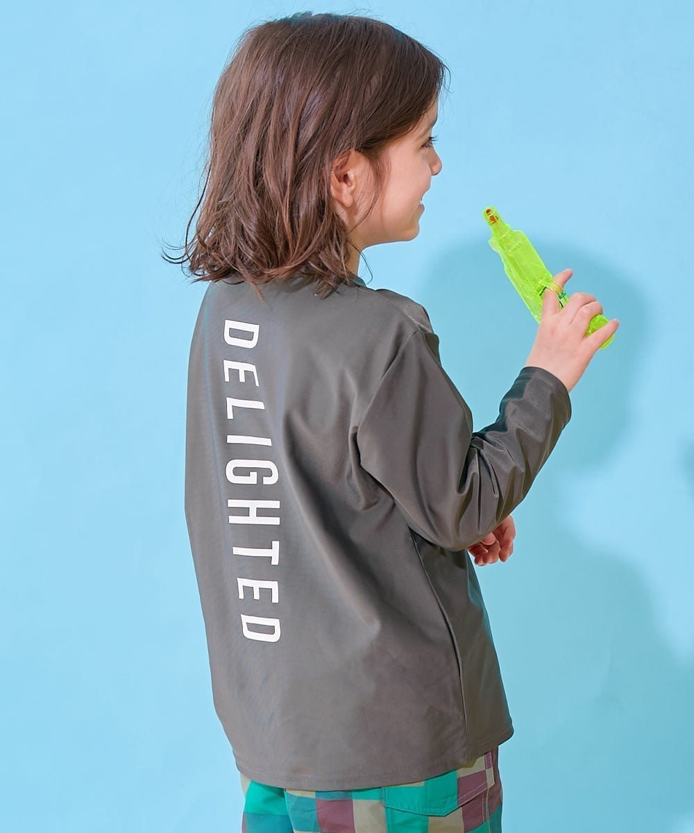 【デビロック/devirock / KIDS】のUVカット Tシャツ型 長袖ラッシュガード 子供服 キッズ 男の子 女の子 海 26SS インテリア・キッズ・メンズ・レディースファッション・服の通販 founy(ファウニー) 　ファッション　Fashion　キッズファッション　Fashion for Kids　ストレッチ　Stretch, Stretchy Fabric　長袖　Long Sleeve, Full Sleeve　フィット　Fit, Slim Fit　プリント　Print, Printed Pattern　2026年　2026　2026春夏・S/S　Spring/Summer 2026 SS26　001-ロゴ-スミクロ|ID: prp329100004960748 ipo3291000000037333955