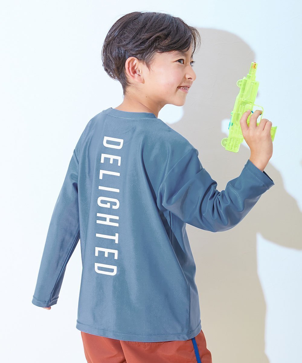 【デビロック/devirock / KIDS】のUVカット Tシャツ型 長袖ラッシュガード 子供服 キッズ 男の子 女の子 海 26SS インテリア・キッズ・メンズ・レディースファッション・服の通販 founy(ファウニー) 　ファッション　Fashion　キッズファッション　Fashion for Kids　ストレッチ　Stretch, Stretchy Fabric　長袖　Long Sleeve, Full Sleeve　フィット　Fit, Slim Fit　プリント　Print, Printed Pattern　2026年　2026　2026春夏・S/S　Spring/Summer 2026 SS26　005-ロゴ-ブルーグレー|ID: prp329100004960748 ipo3291000000037333959
