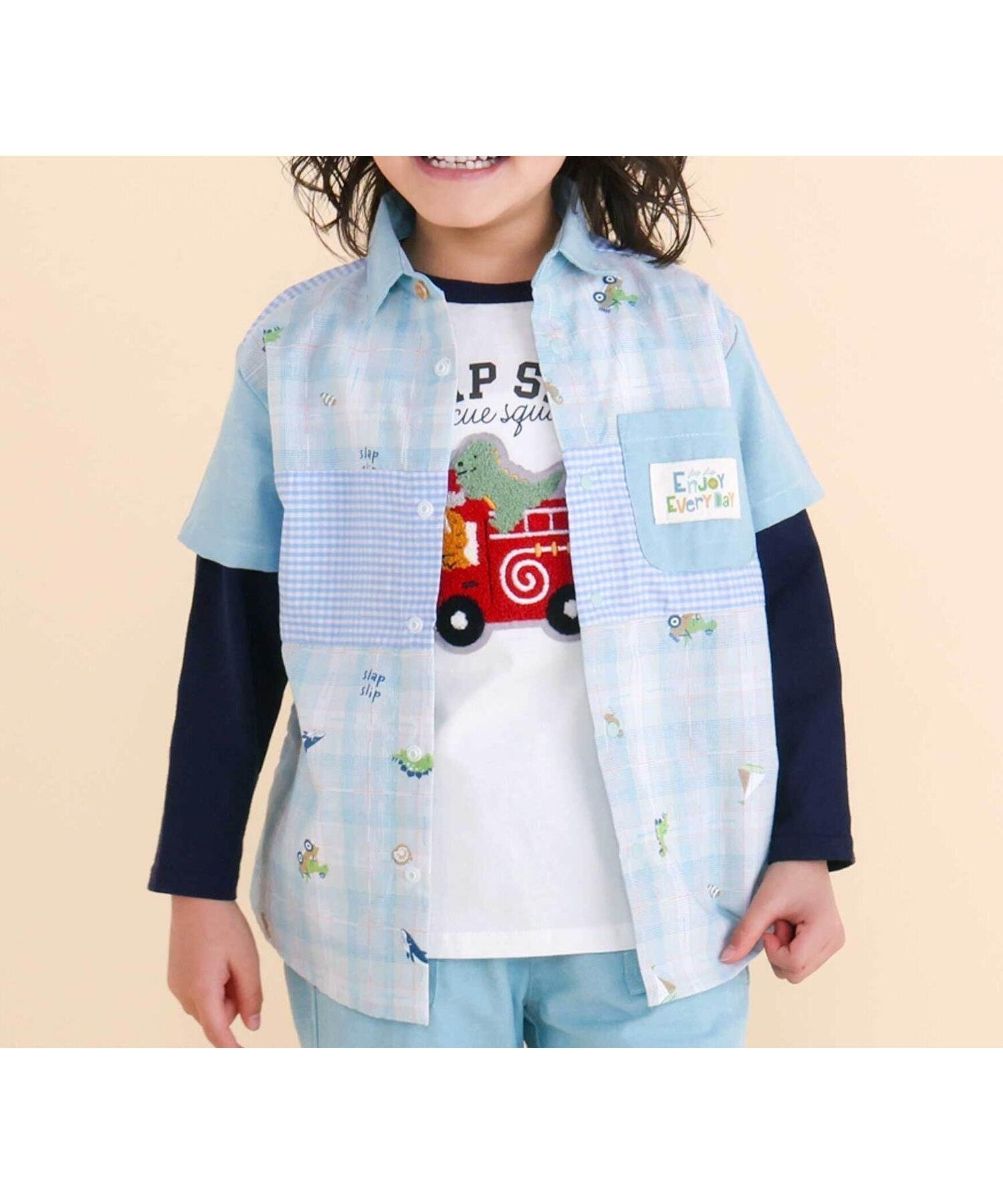 【ベベ オンライン ストア/BEBE ONLINE STORE / KIDS】のチェックストライプシャンブレー切り替えシャツ(80~130cm) インテリア・キッズ・メンズ・レディースファッション・服の通販 founy(ファニー) 　ファッション　Fashion　キッズファッション　Fashion for Kids　春　Spring　コレクション　Collection, Seasonal Line　シャンブレー　Chambray, Denim-Like Fabric　ストライプ　Stripe, Striped Pattern　チェック　Check, Plaid, Tartan　フレンチ　French, French Style　プリント　Print, Printed Pattern　ポケット　Pocket, Pocket Detail　モチーフ　Motif, Design Theme　ワンポイント　One Point, Statement Accent　S/S・春夏　SS, Spring/Summer, Warm Season　夏　Summer　エレガント 上品　Elegant　2026年　2026　2026春夏・S/S　Spring/Summer 2026 SS26　グリーン系|ID: prp329100004960859 ipo3291000000037220575