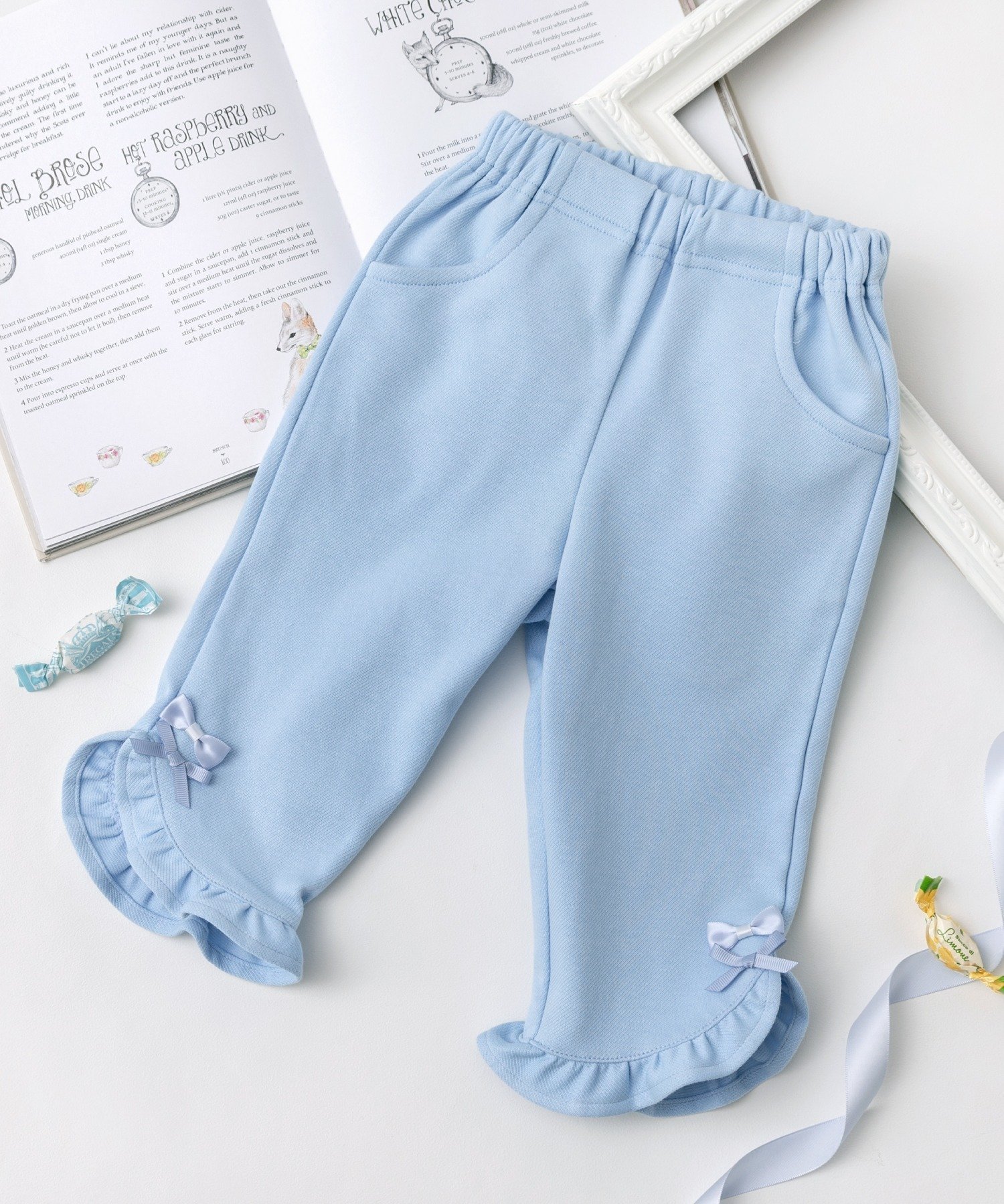 【パンパンテュテュ/panpantutu / KIDS】のフリルカプリパンツ インテリア・キッズ・メンズ・レディースファッション・服の通販 founy(ファニー) 　ファッション　Fashion　キッズファッション　Fashion for Kids　ボトムス　Bottoms　おすすめ　Recommended / Our Picks　フリル　Frill, Ruffle　ポケット　Pocket, Pocket Detail　リボン　Ribbon, Bow　夏　Summer　春　Spring　S/S・春夏　SS, Spring/Summer, Warm Season　そらいろ|ID: prp329100004961003 ipo3291000000037221305