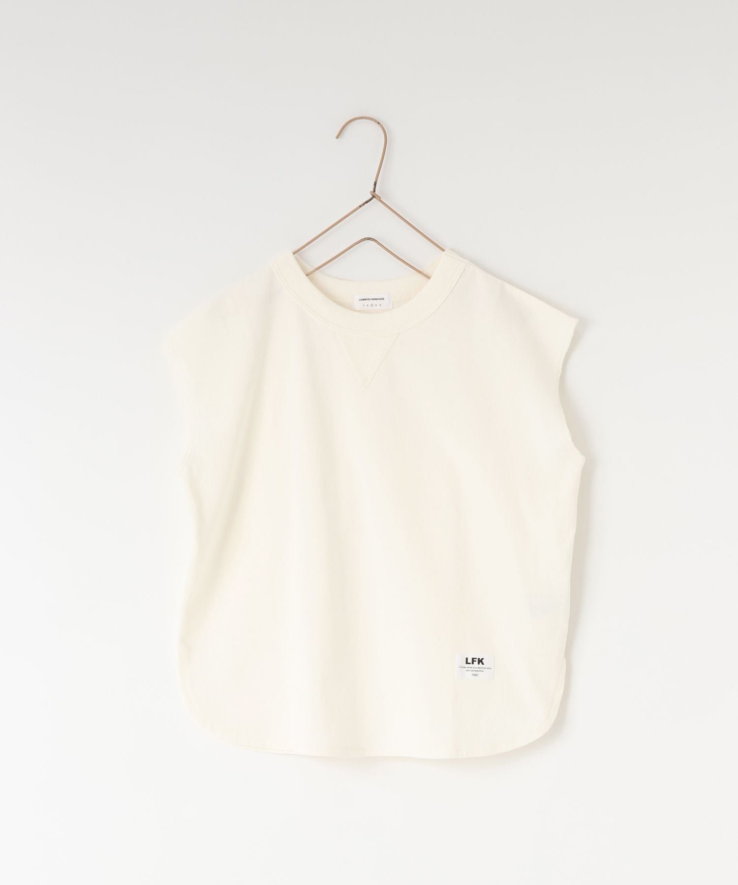 【ローリーズファーム/LOWRYS FARM / KIDS】の【Smart Price】ベーシックタンクトップ インテリア・キッズ・メンズ・レディースファッション・服の通販 founy(ファニー) 　ファッション　Fashion　キッズファッション　Fashion for Kids　スリーブ　Sleeve, Long Sleeve / Short Sleeve　タンク　Tank Top, Sleeveless Top　ノースリーブ　Sleeveless, No-Sleeve　フレンチ　French, French Style　ベーシック　Basic, Essential　ラウンド　Round, Round Neck　ワンポイント　One Point, Statement Accent　旅行　Travel　オフ|ID: prp329100004961701 ipo3291000000037224821