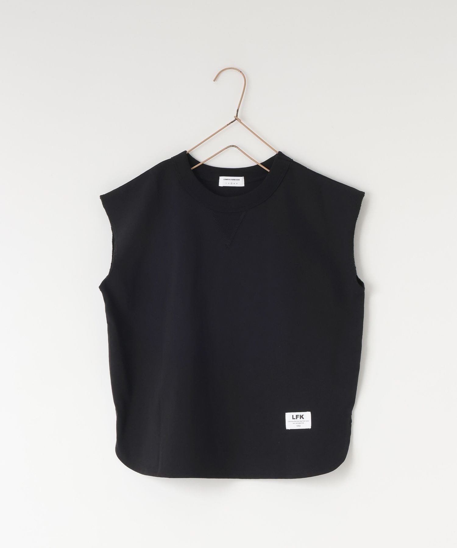 【ローリーズファーム/LOWRYS FARM / KIDS】の【Smart Price】ベーシックタンクトップ インテリア・キッズ・メンズ・レディースファッション・服の通販 founy(ファニー) 　ファッション　Fashion　キッズファッション　Fashion for Kids　スリーブ　Sleeve, Long Sleeve / Short Sleeve　タンク　Tank Top, Sleeveless Top　ノースリーブ　Sleeveless, No-Sleeve　フレンチ　French, French Style　ベーシック　Basic, Essential　ラウンド　Round, Round Neck　ワンポイント　One Point, Statement Accent　旅行　Travel　ブラック|ID: prp329100004961701 ipo3291000000037224824