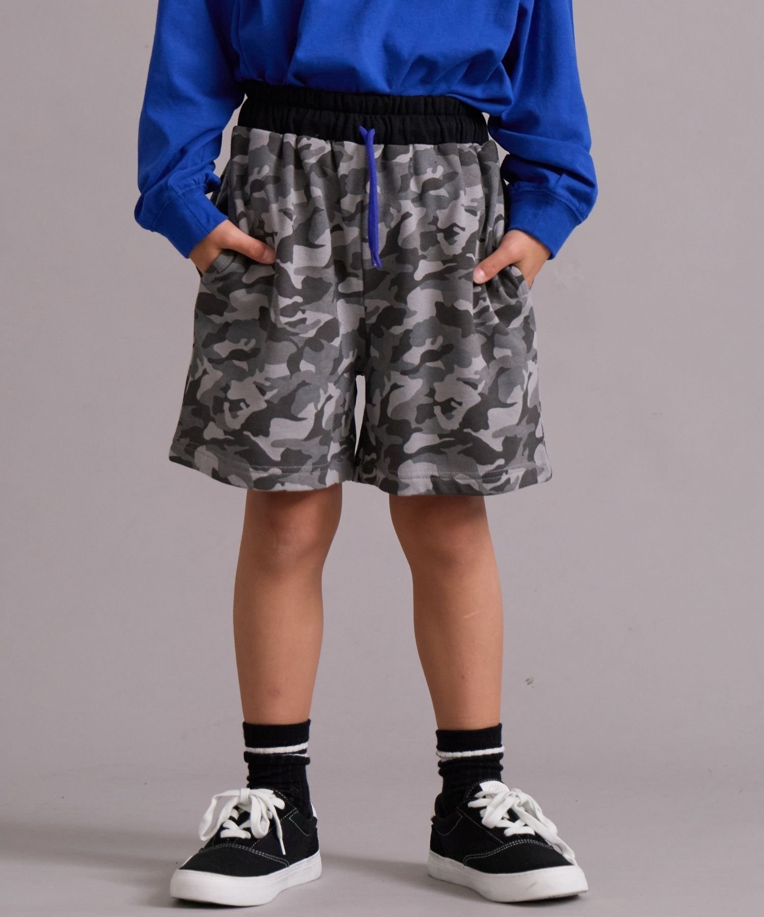 【ペアマノン/pairmanon / KIDS】の裏毛 総柄 ストリートショートパンツ【PAIRMANON STREET】 インテリア・キッズ・メンズ・レディースファッション・服の通販 founy(ファニー) 　ファッション　Fashion　キッズファッション　Fashion for Kids　ボトムス　Bottoms　トレンド　Trend, Trending Now　定番　Standard, Basic Item　ベーシック　Basic, Essential　ポケット　Pocket, Pocket Detail　ロング　Long, Long-Length　おすすめ　Recommended / Our Picks　夏　Summer　グレーカモ10|ID: prp329100004961827 ipo3291000000037225512
