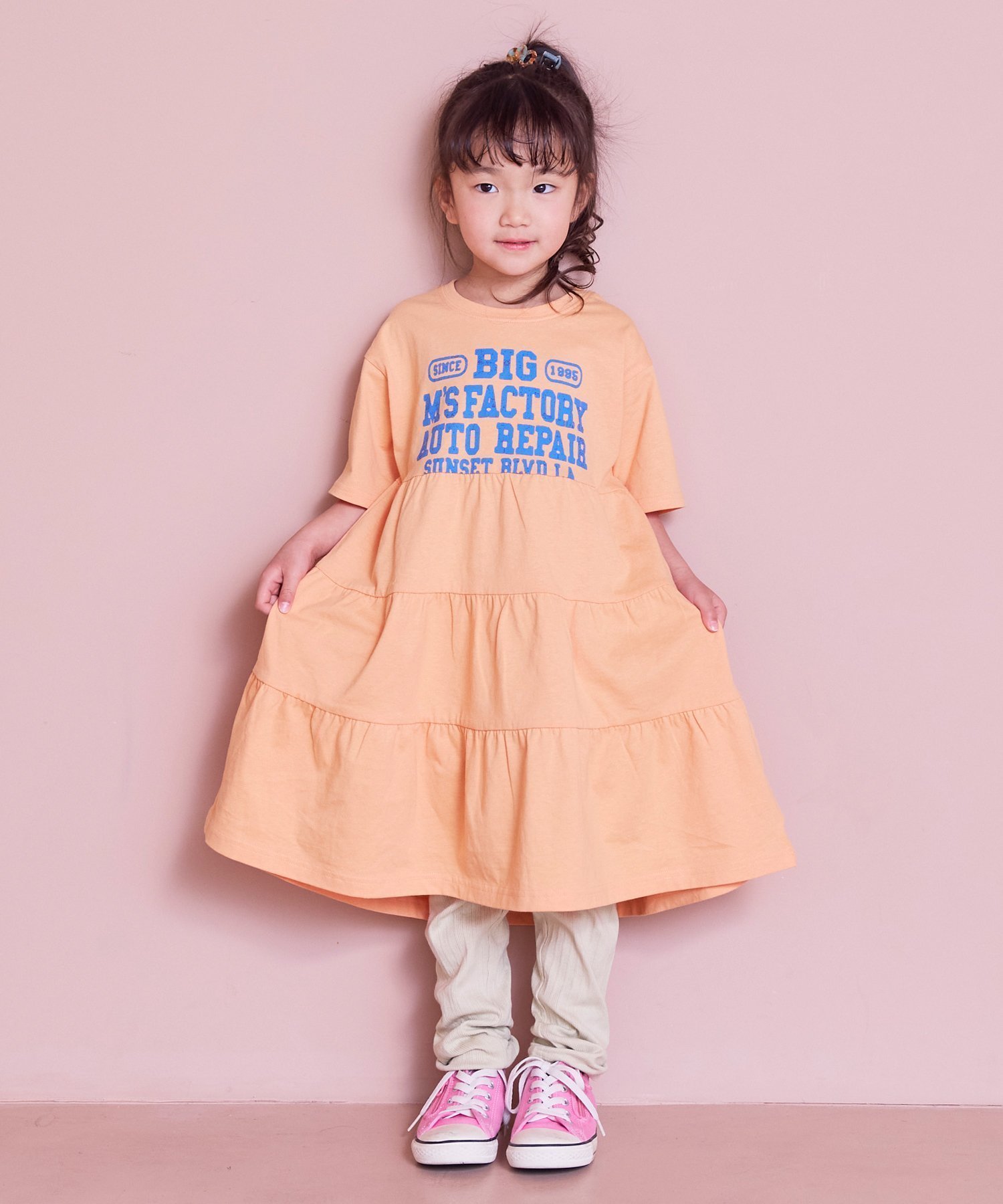 【その他のブランド/Other】のCOTTON from U.S.A ティアードハンソデワンピース インテリア・キッズ・メンズ・レディースファッション・服の通販 founy(ファニー) 　ファッション　Fashion　キッズファッション　Fashion for Kids　ワンピース　Dresses　なめらか　Smooth, Silky Texture　サンダル　Sandals, Summer Shoes　ショート　Short, Short Length　スニーカー　Sneakers, Trainers　ティアード　Tiered, Tiered Style　ティアードワンピース　Tiered Dress, Flared Dress　プリント　Print, Printed Pattern　リラックス　Relax, Relaxed Fit　レギンス　Leggings, Stretch Pants　ロング　Long, Long-Length　切替　Switching, Contrast Panel　半袖　Short Sleeve, Half Sleeve　オレンジ|ID: prp329100004962074 ipo3291000000037226939